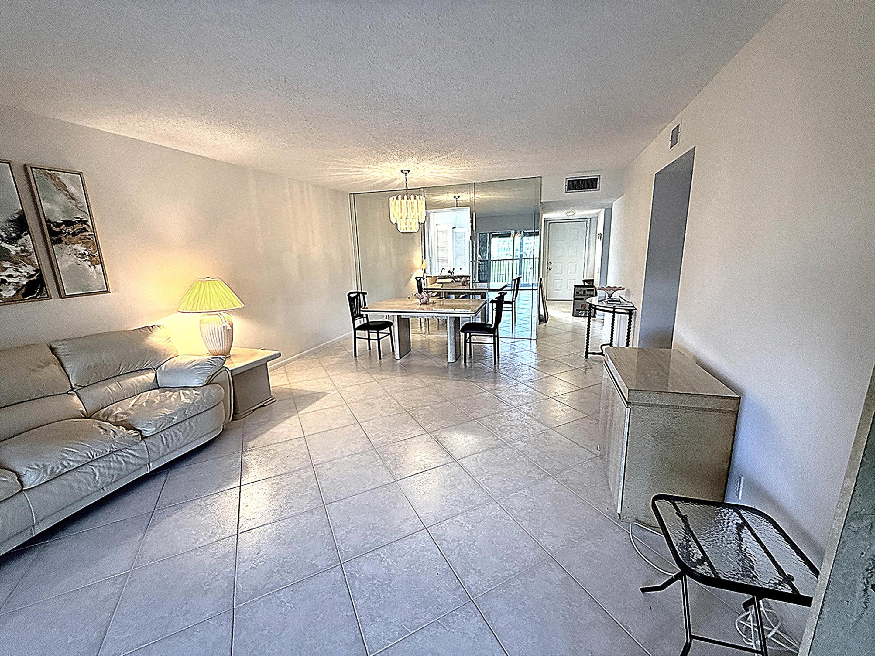 HUNTINGTON LAKES SEC ONE CONDOS - Residential