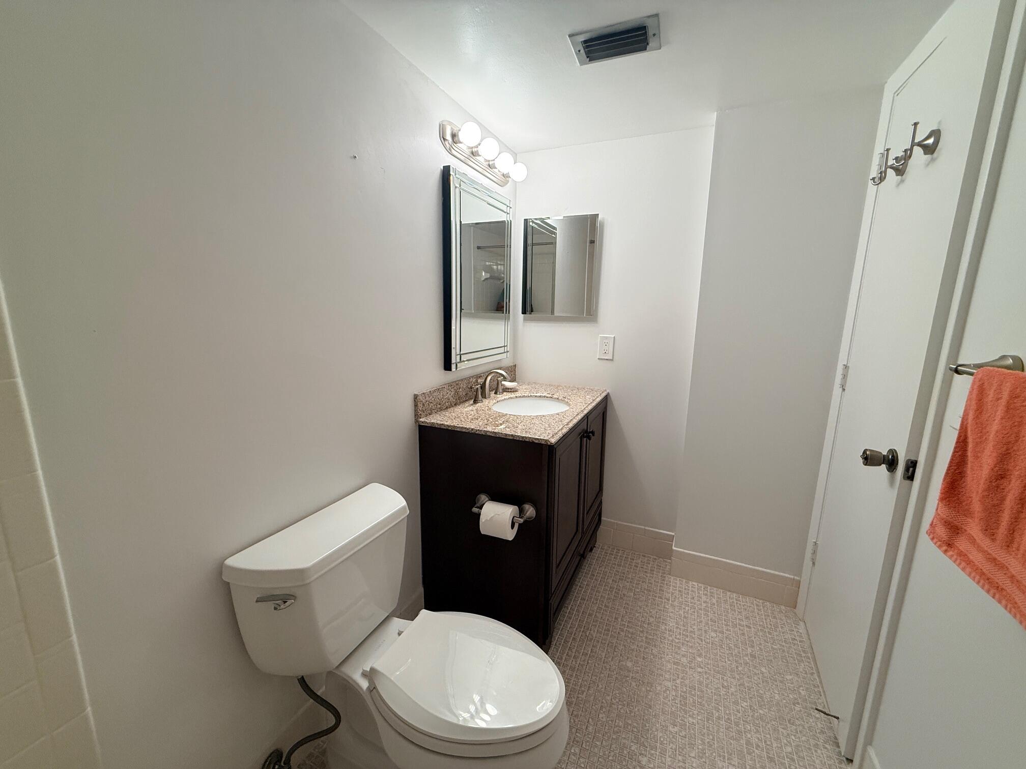 HUNTINGTON LAKES SEC ONE CONDOS - Residential