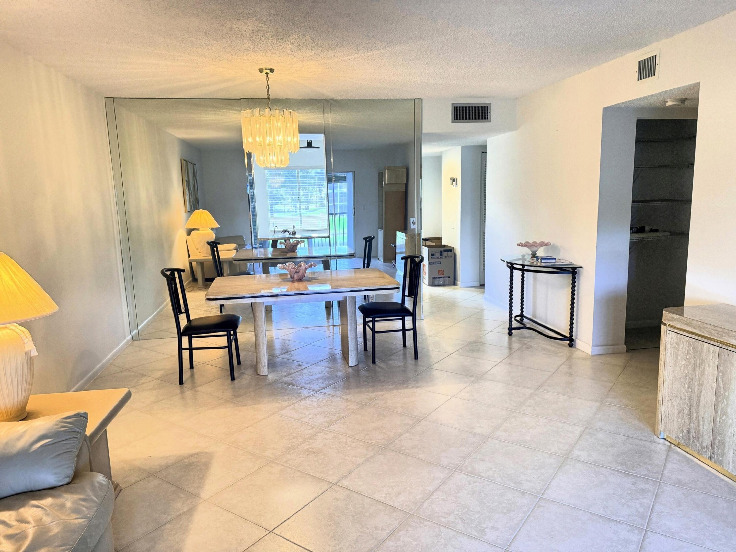 HUNTINGTON LAKES SEC ONE CONDOS - Residential