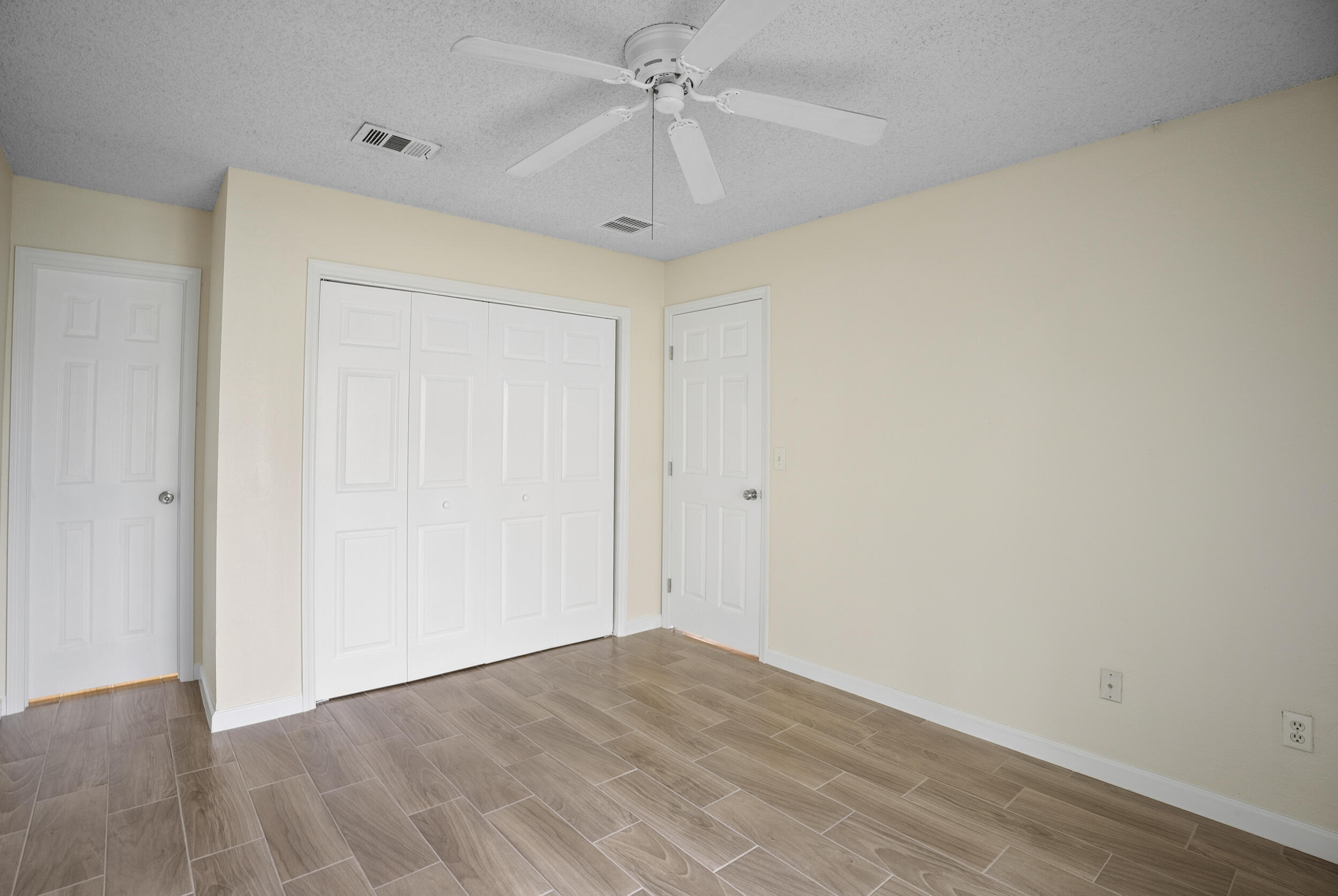 PORT ST LUCIE SECTION 53 1ST REPLAT - Residential