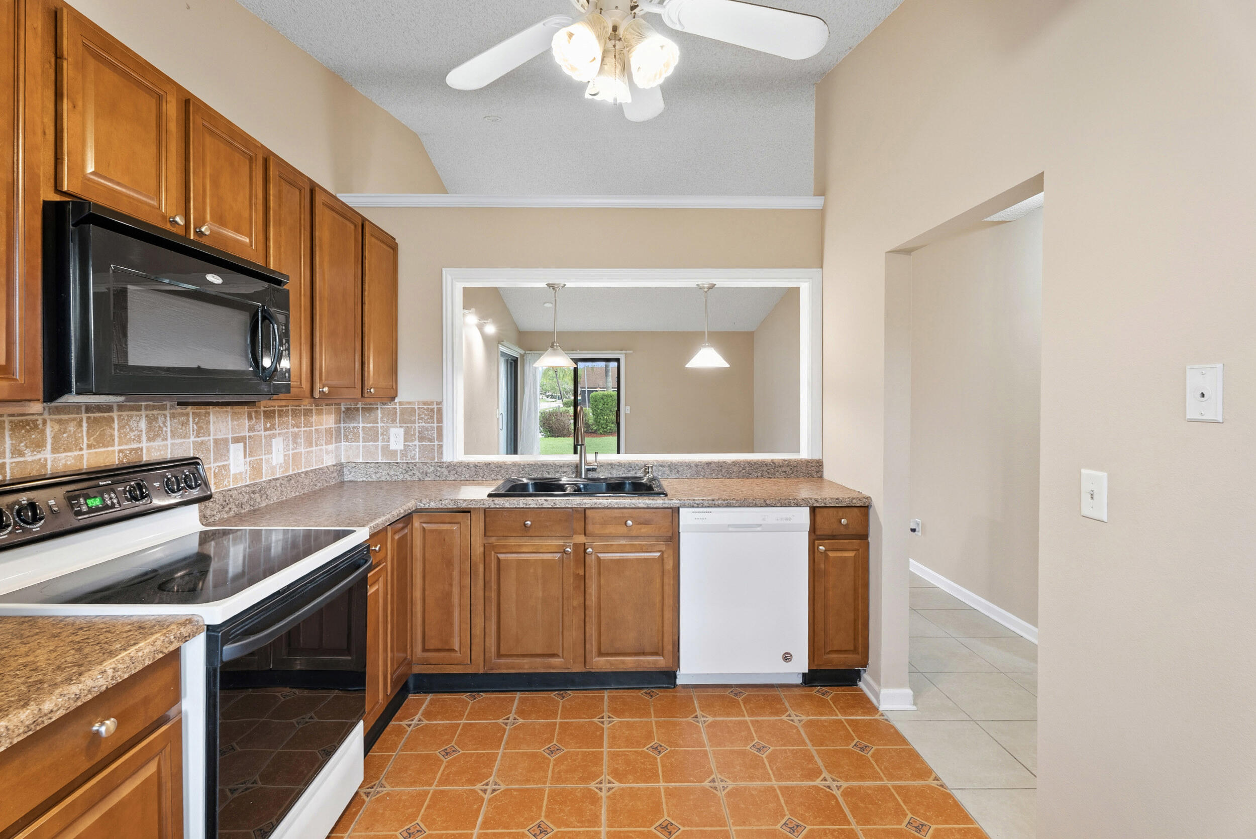 PORT ST LUCIE SECTION 53 1ST REPLAT - Residential