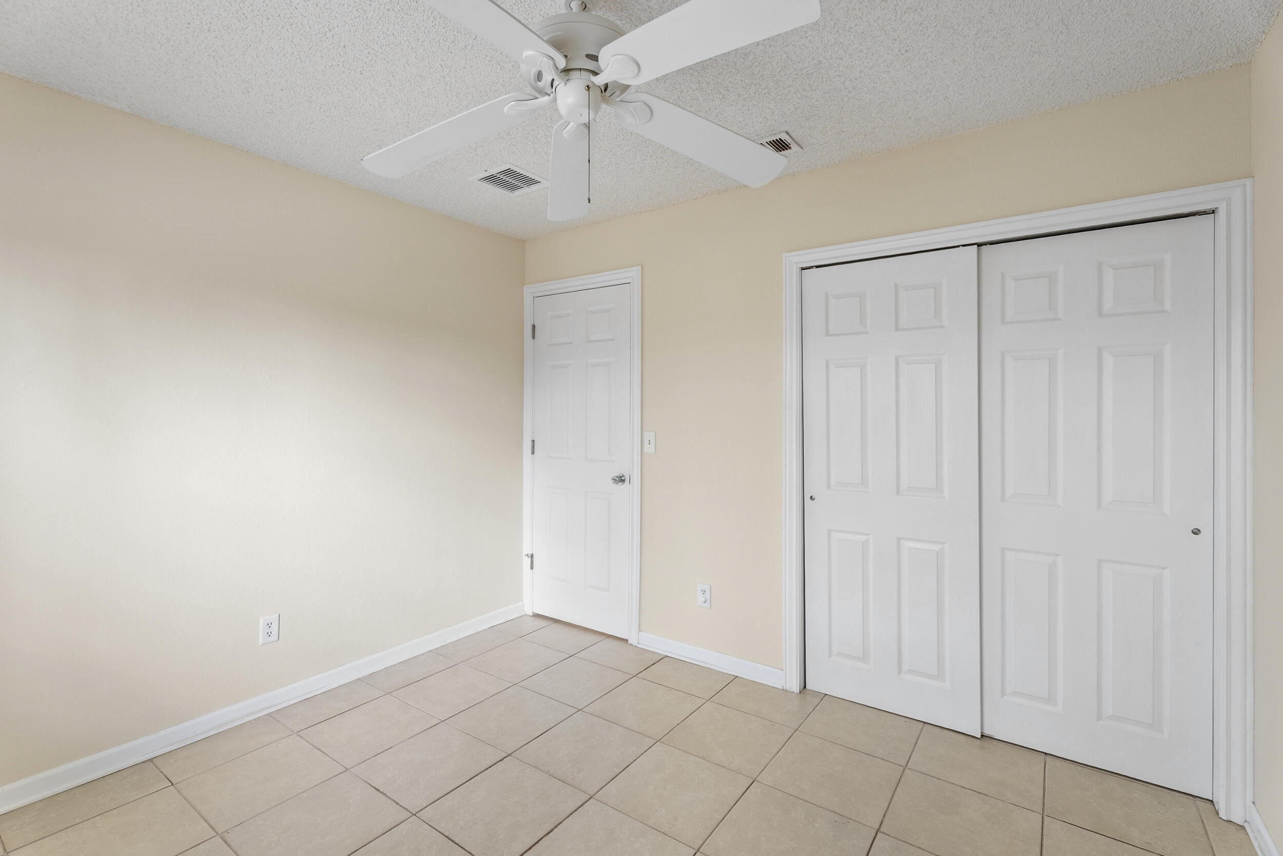 PORT ST LUCIE SECTION 53 1ST REPLAT - Residential
