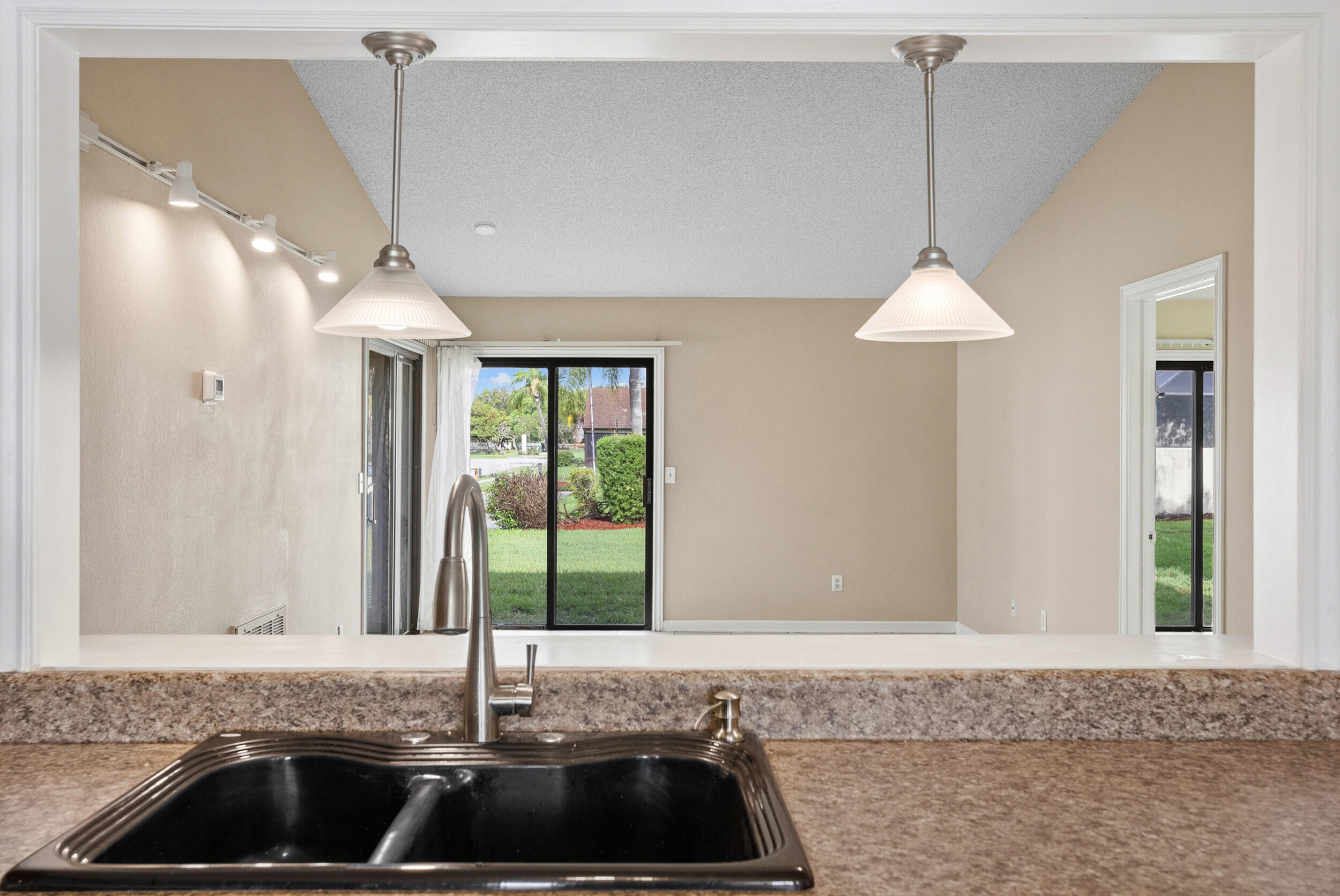 PORT ST LUCIE SECTION 53 1ST REPLAT - Residential