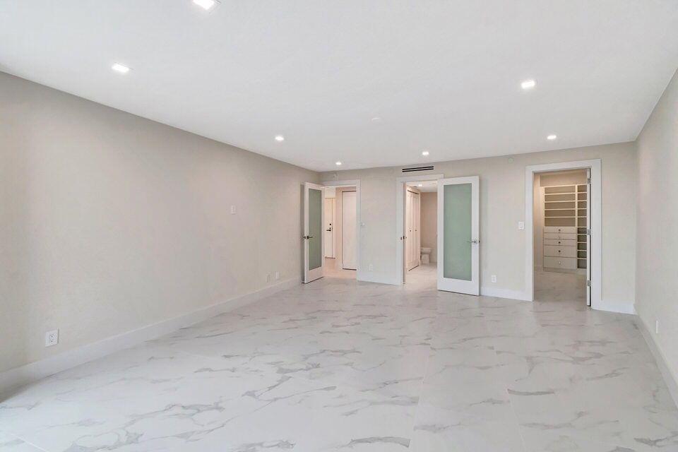 BRAEMAR ISLE CONDO - Residential