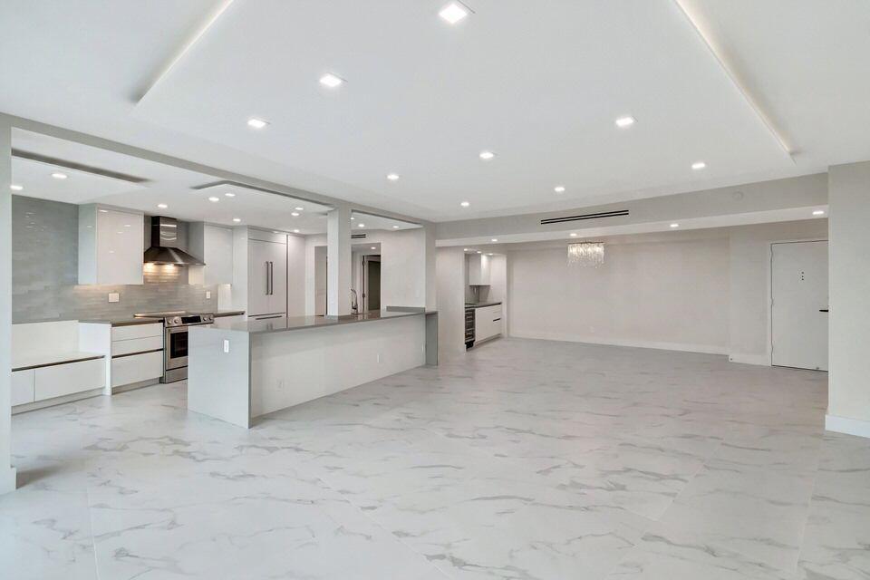 BRAEMAR ISLE CONDO - Residential