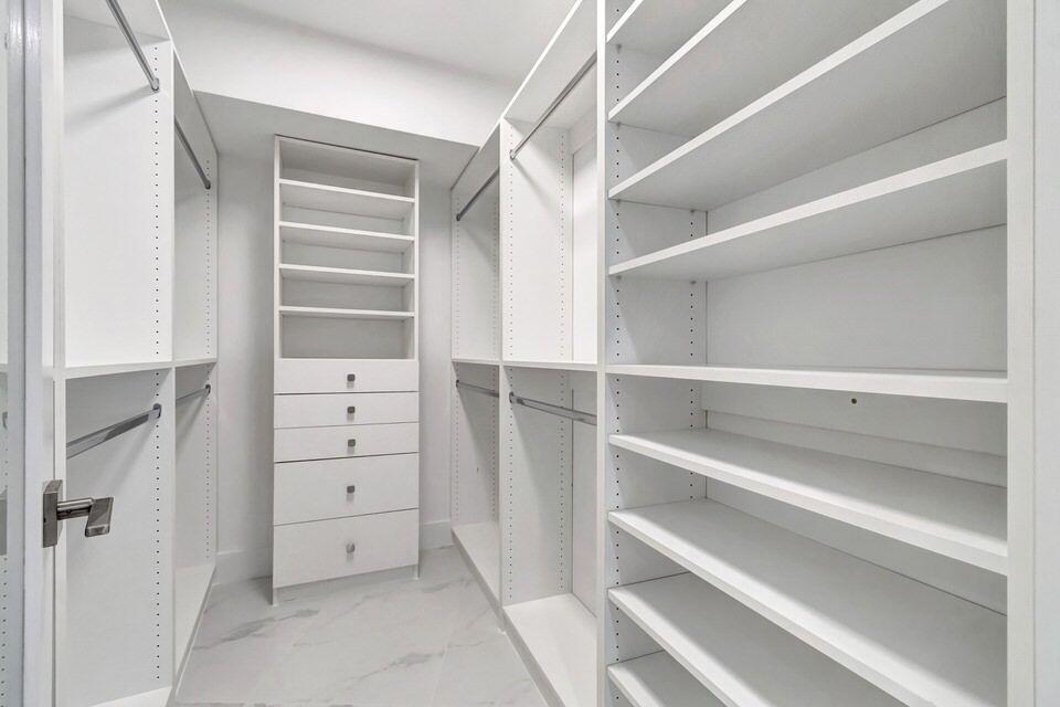 BRAEMAR ISLE CONDO - Residential