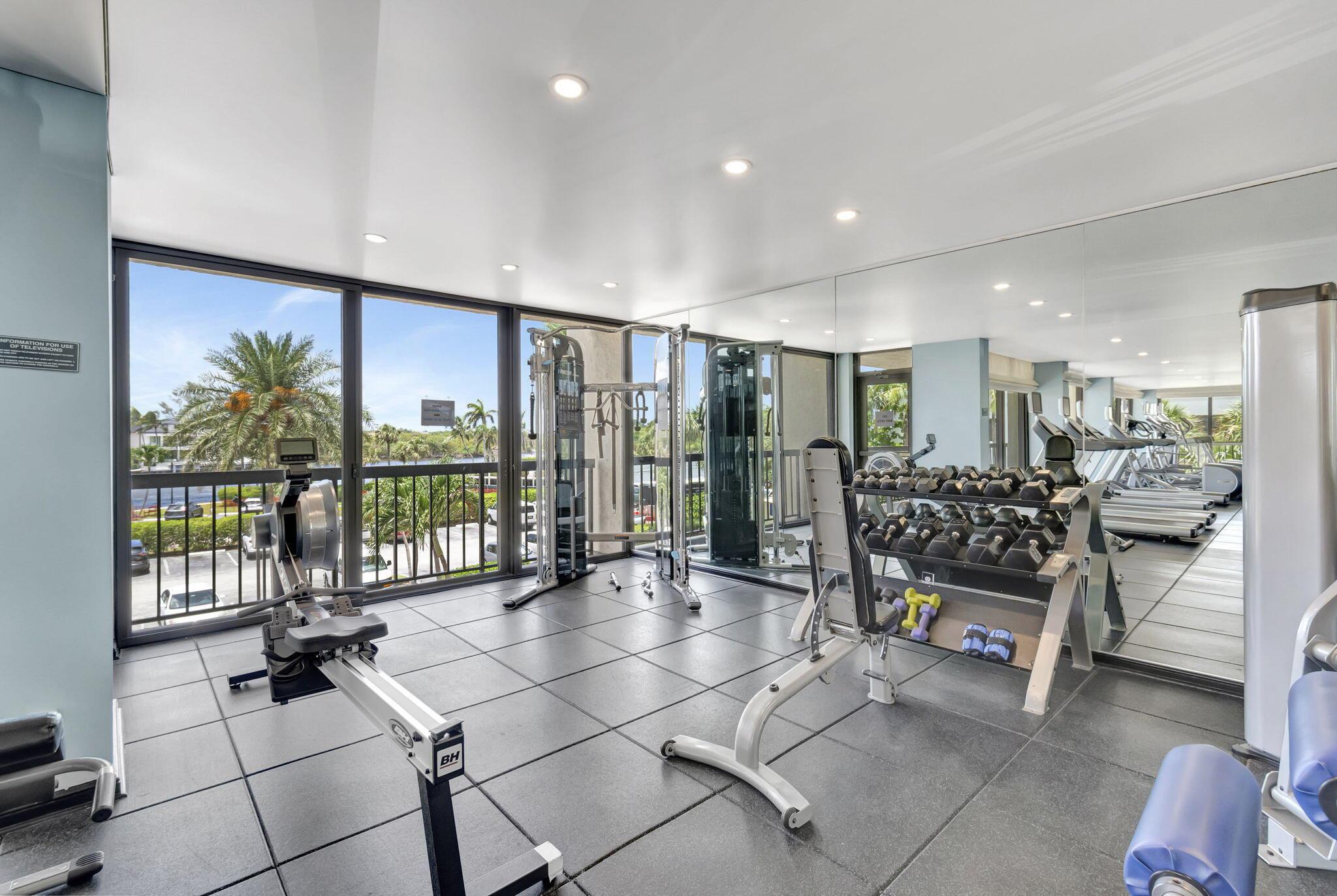 BRAEMAR ISLE CONDO - Residential