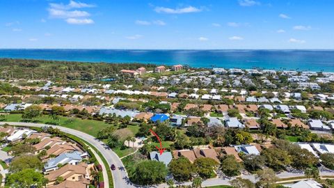 Photo of 101 Dunes Edge Road, Jupiter, FL 33477 (MLS # B26004204)