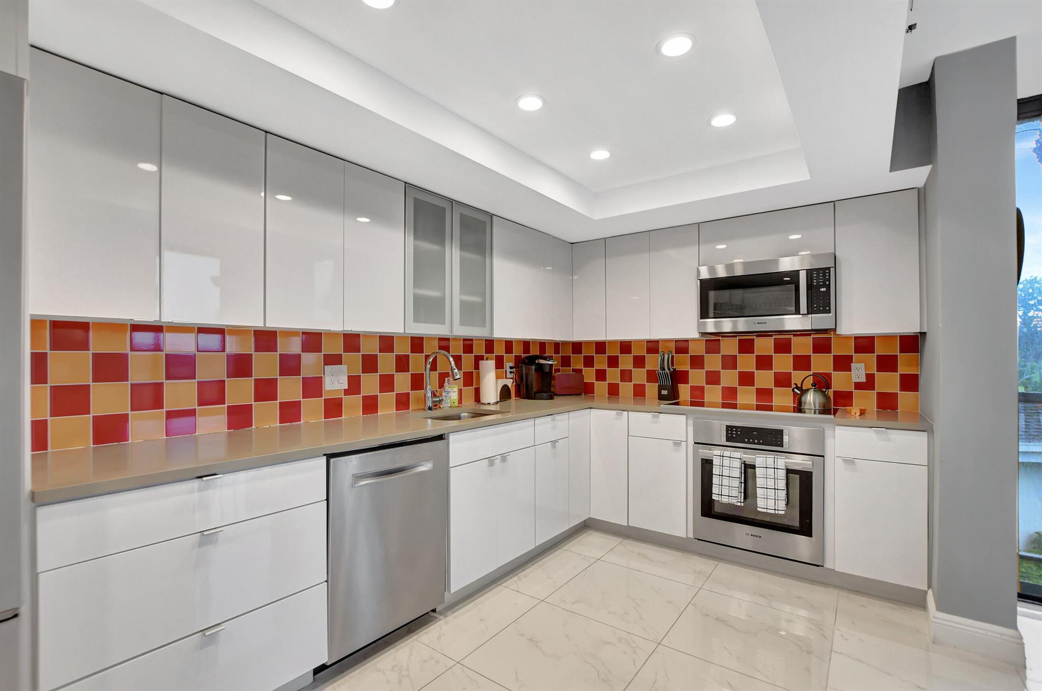 WILLOW WOOD MIDRISE CONDO - Residential