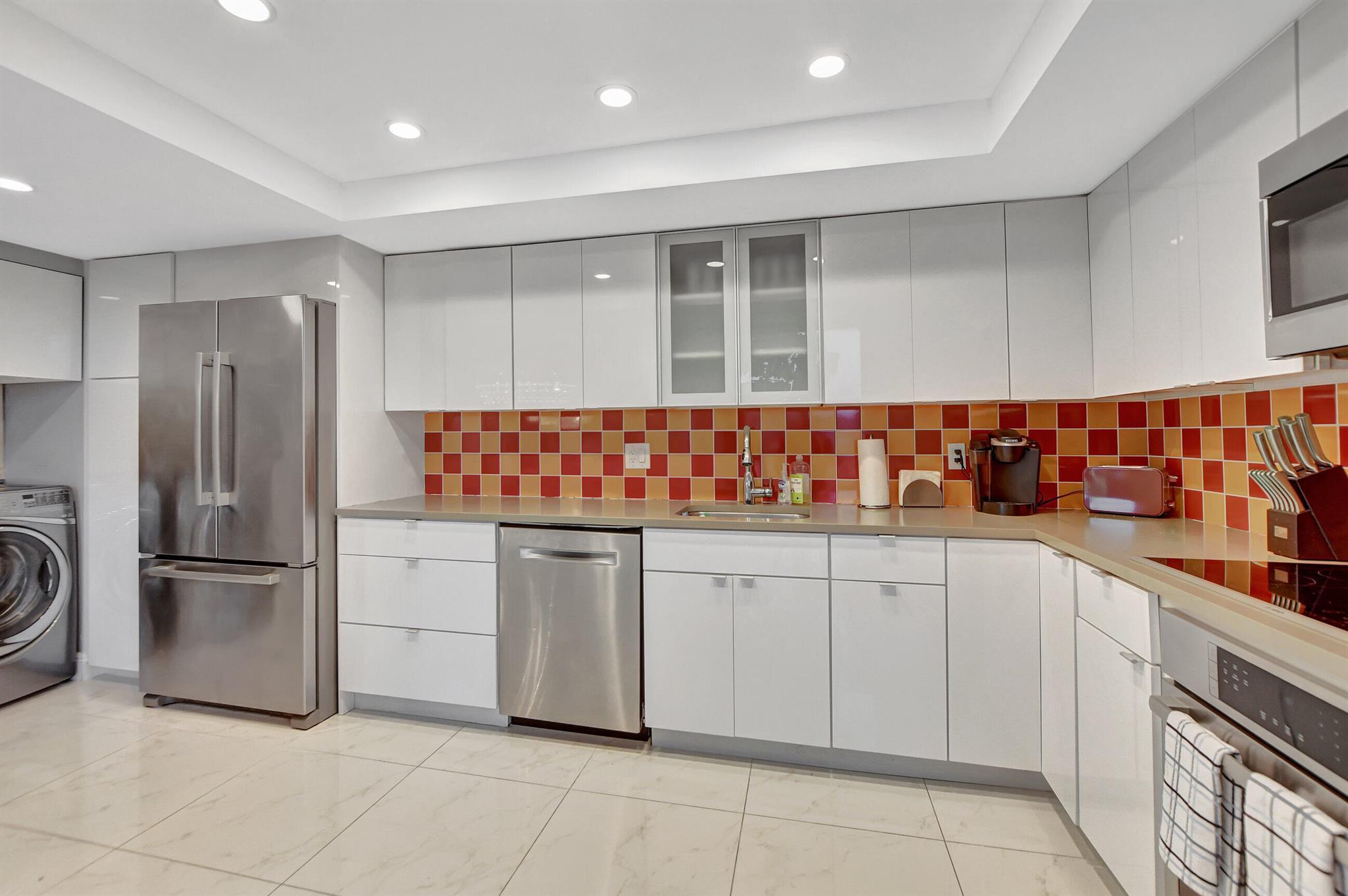 WILLOW WOOD MIDRISE CONDO - Residential