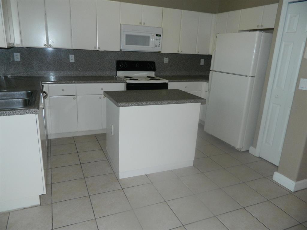 SHOMA TOWNHOMES AT ROYAL PALM BEACH CONDO - Residential Lease