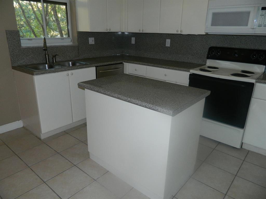 SHOMA TOWNHOMES AT ROYAL PALM BEACH CONDO - Residential Lease