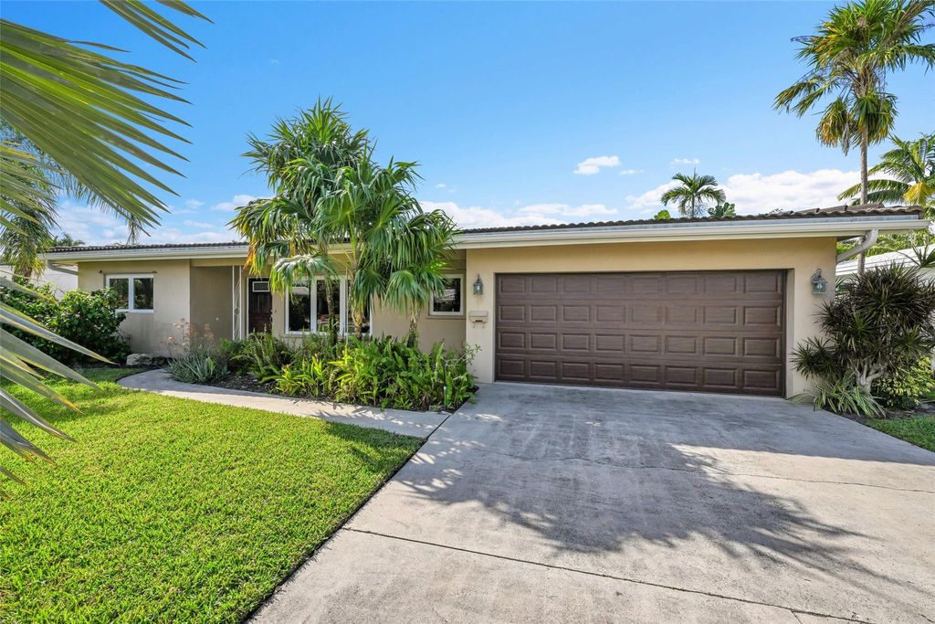 Photo of 4401 NE 18th Avenue, Oakland Park, FL 33334 (MLS # F10541013)