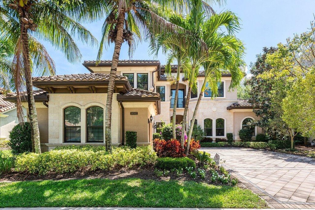 Photo of 16582 Chesapeake Court, Delray Beach, FL 33446 (MLS # R11081792)