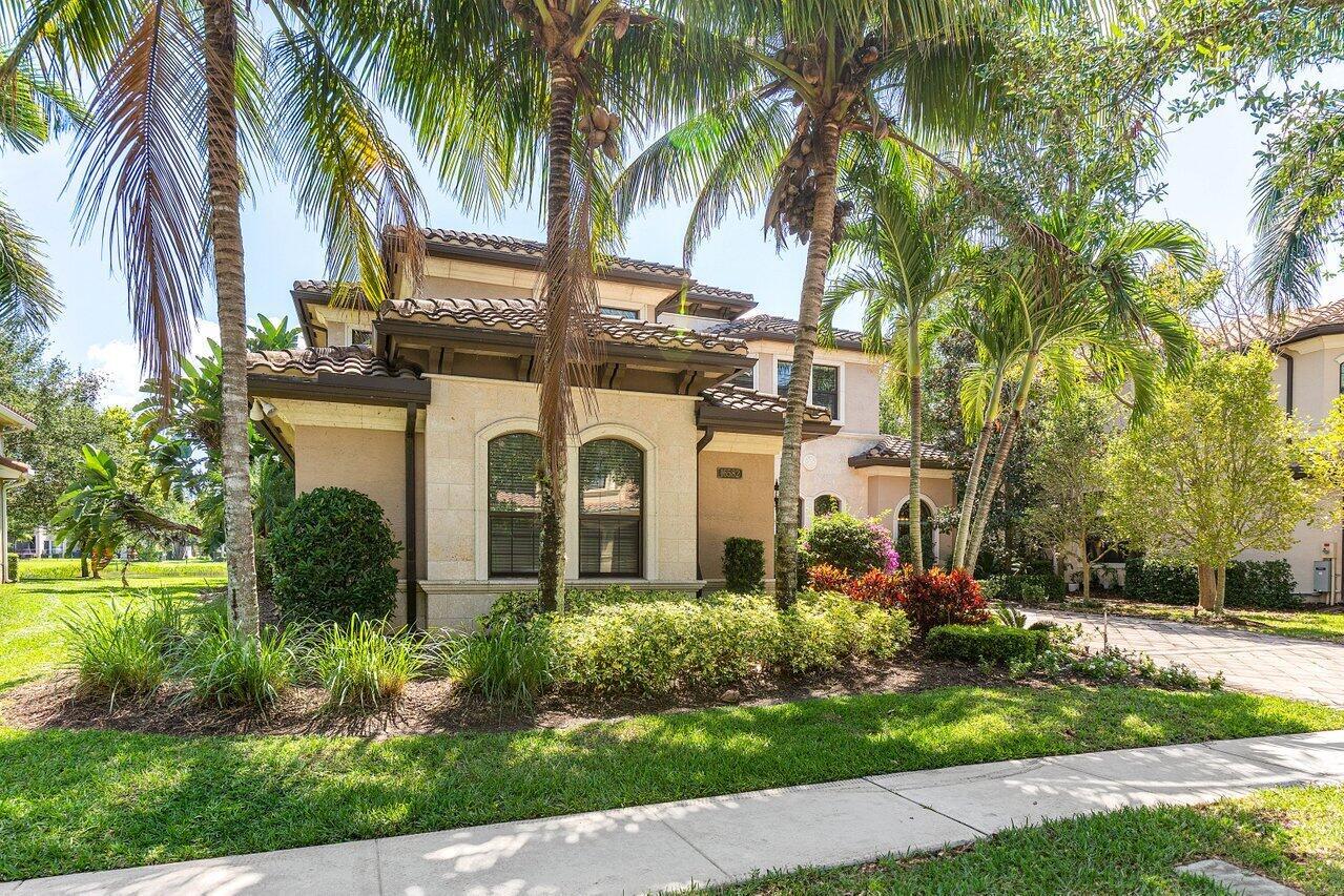 16582 Chesapeake Court