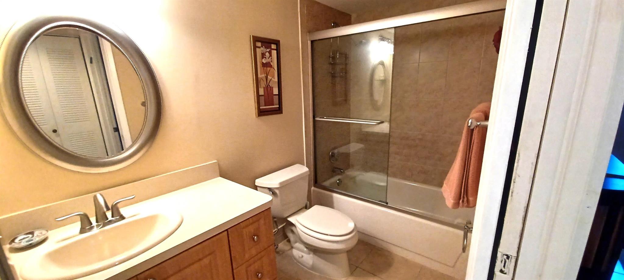 HUNTINGTON LAKES - Residential