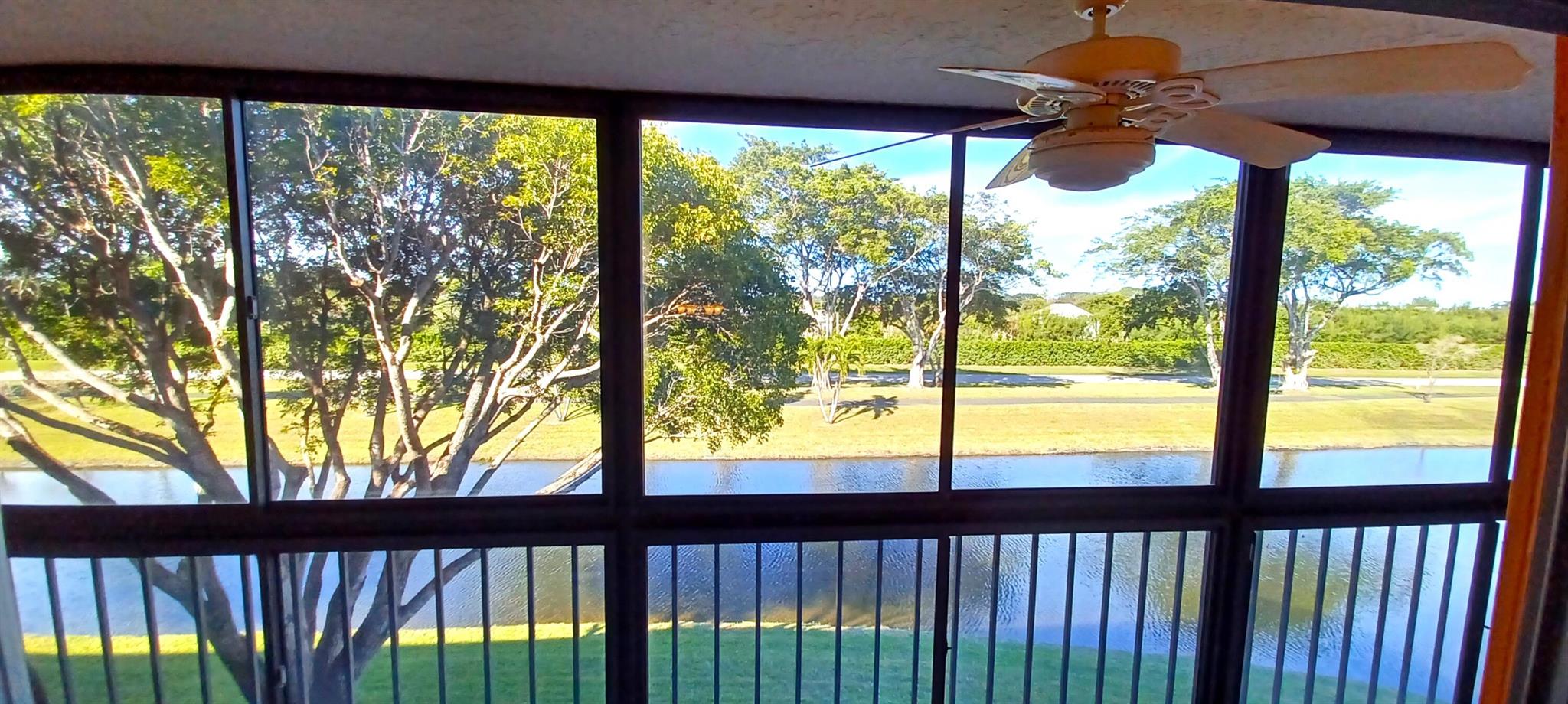 HUNTINGTON LAKES - Residential