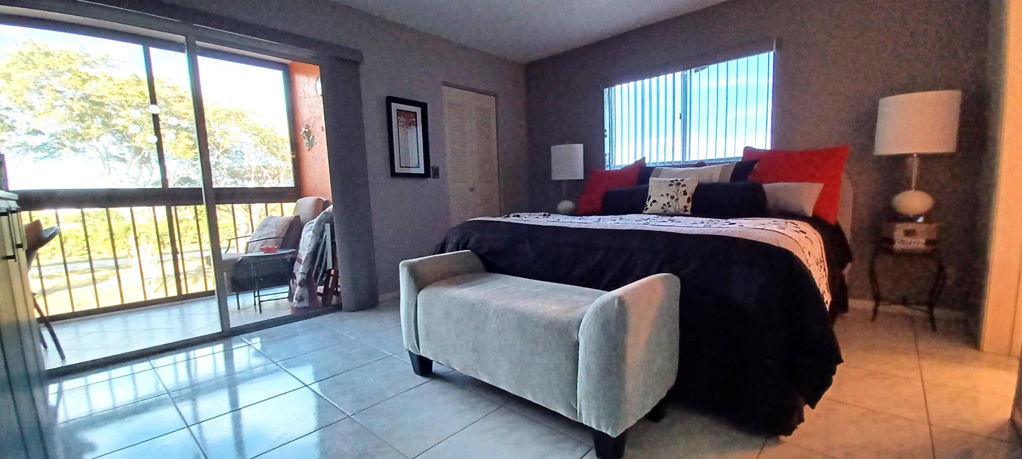 HUNTINGTON LAKES - Residential