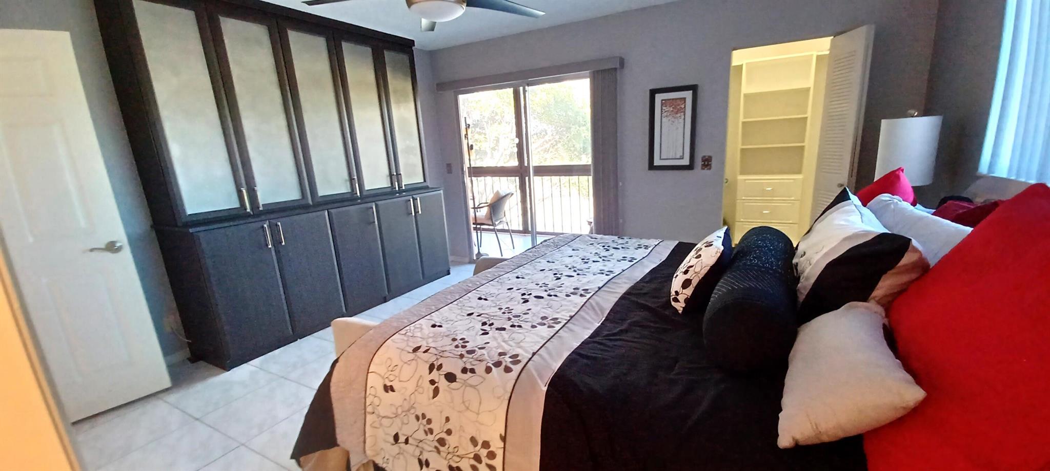 HUNTINGTON LAKES - Residential