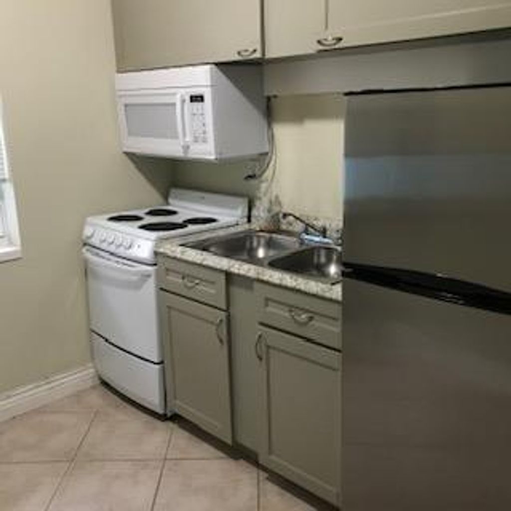 Photo of 161 SE 5th Avenue #3, Delray Beach, FL 33483 (MLS # R10695735)