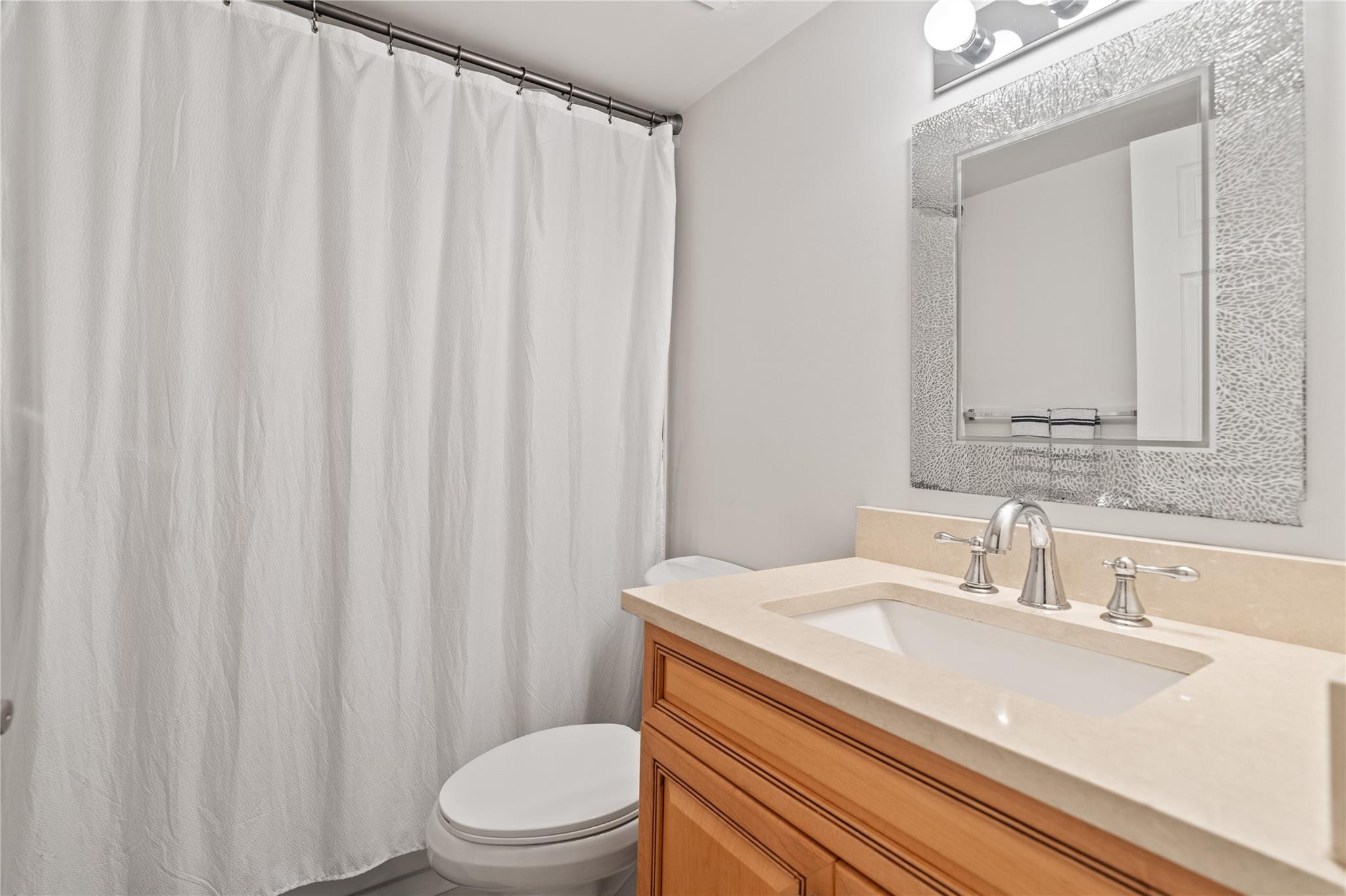 TIVOLI TRACE CONDO NO 6 - Residential