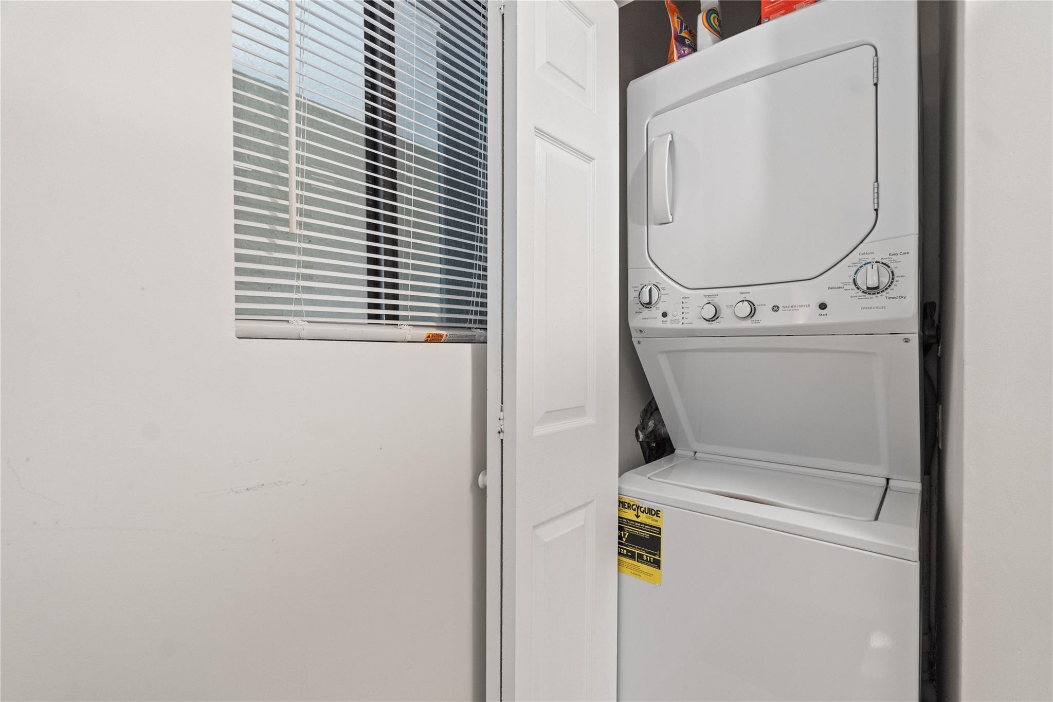 TIVOLI TRACE CONDO NO 6 - Residential