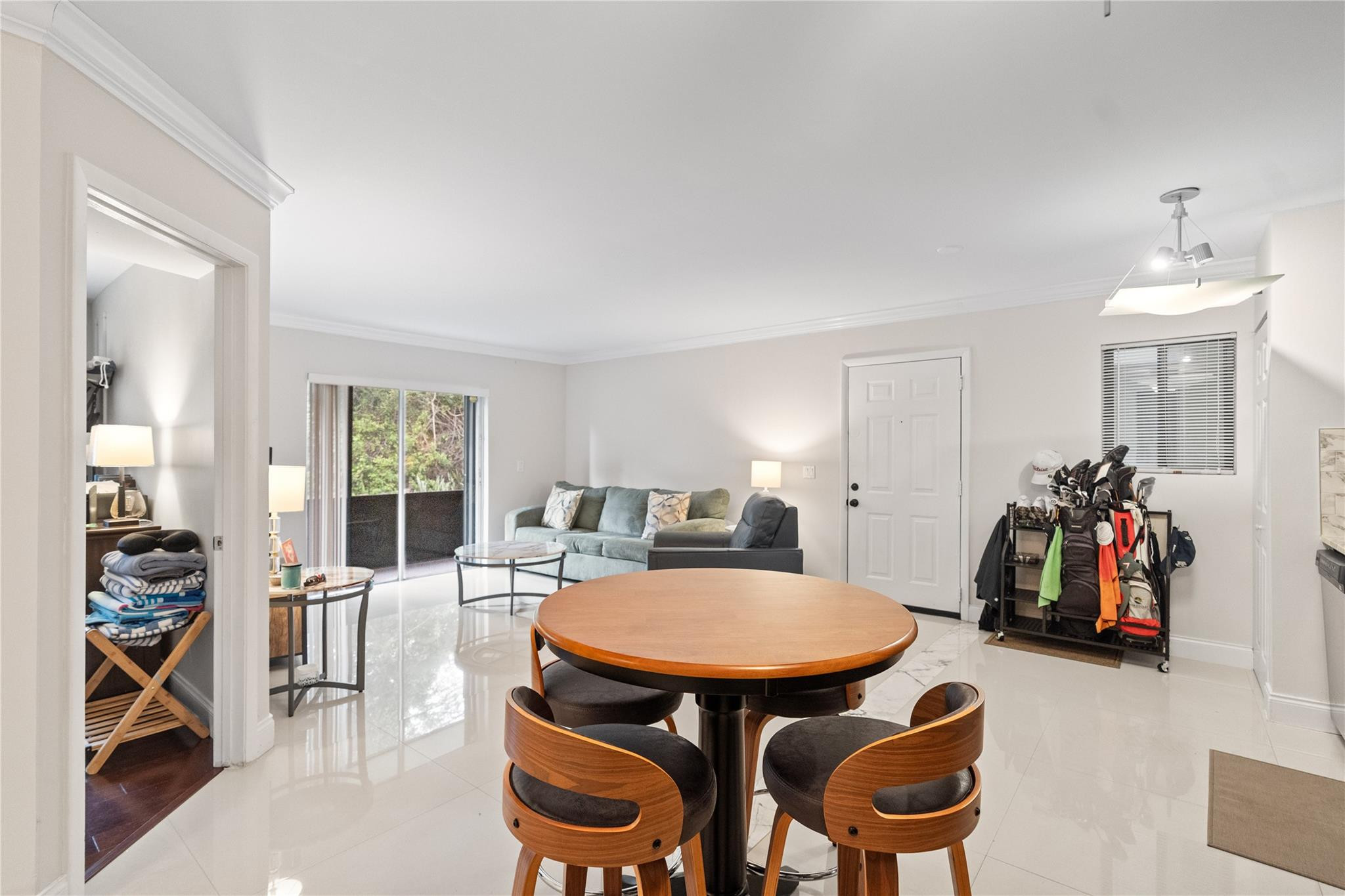 TIVOLI TRACE CONDO NO 6 - Residential