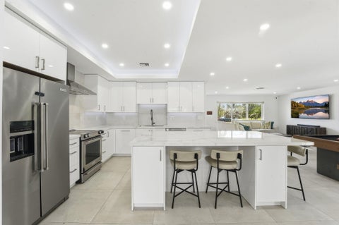 Tiny photo for 120 SE 12th Court, Pompano Beach, FL 33060 (MLS # B26027596)