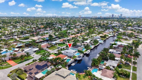 Tiny photo for 120 SE 12th Court, Pompano Beach, FL 33060 (MLS # B26027596)