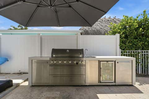 Tiny photo for 120 SE 12th Court, Pompano Beach, FL 33060 (MLS # B26027596)