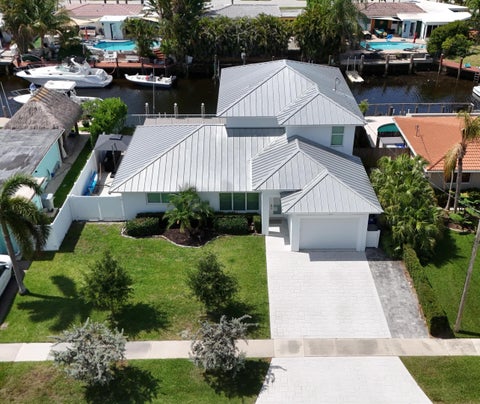 Tiny photo for 120 SE 12th Court, Pompano Beach, FL 33060 (MLS # B26027596)