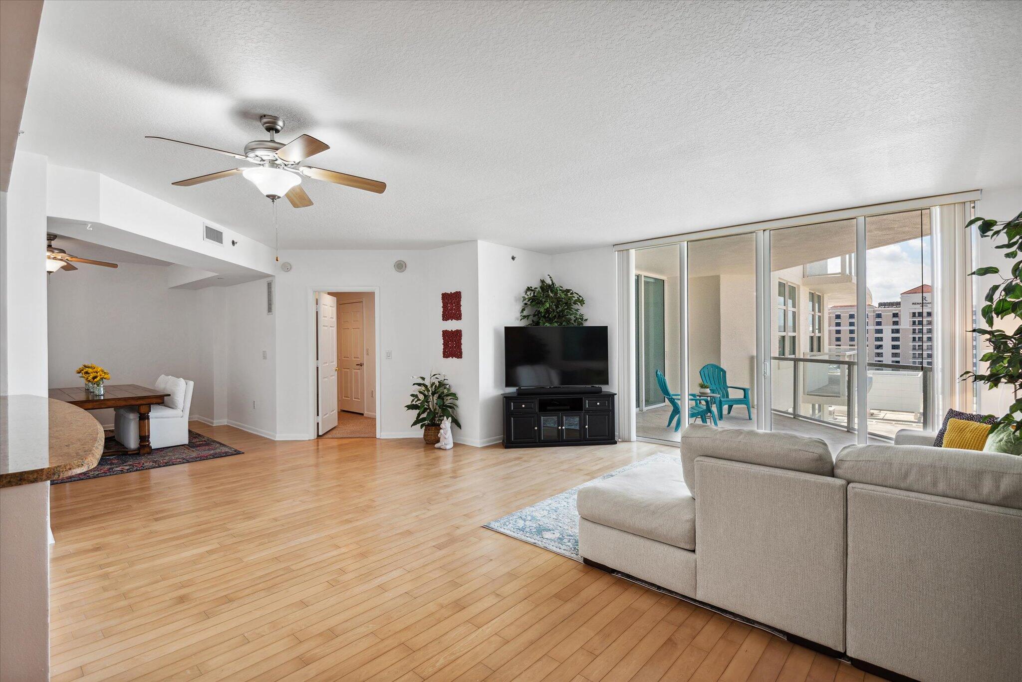 PORT CONDO - Residential