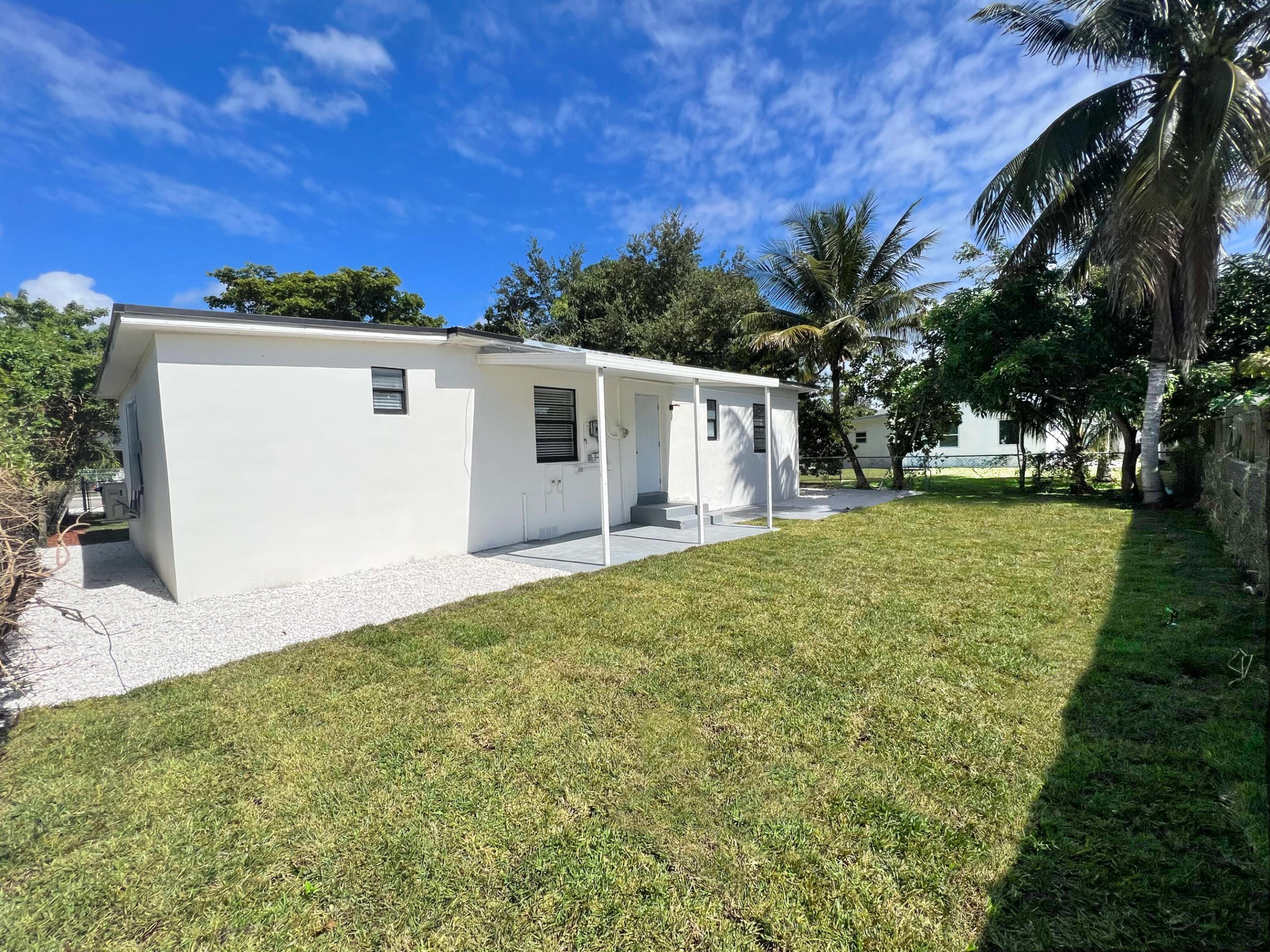 W LITTLE RIVER REV - Residential