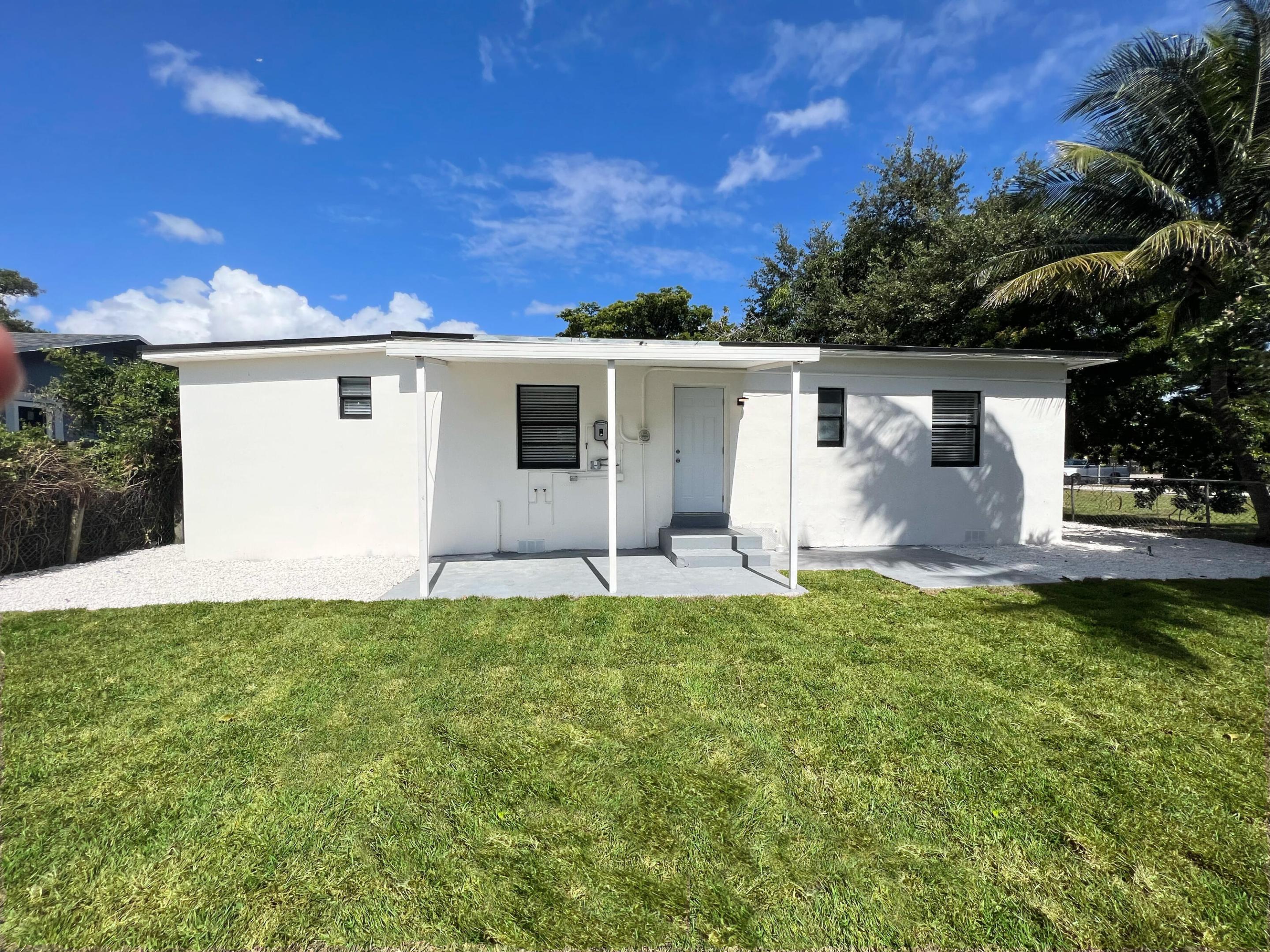 W LITTLE RIVER REV - Residential