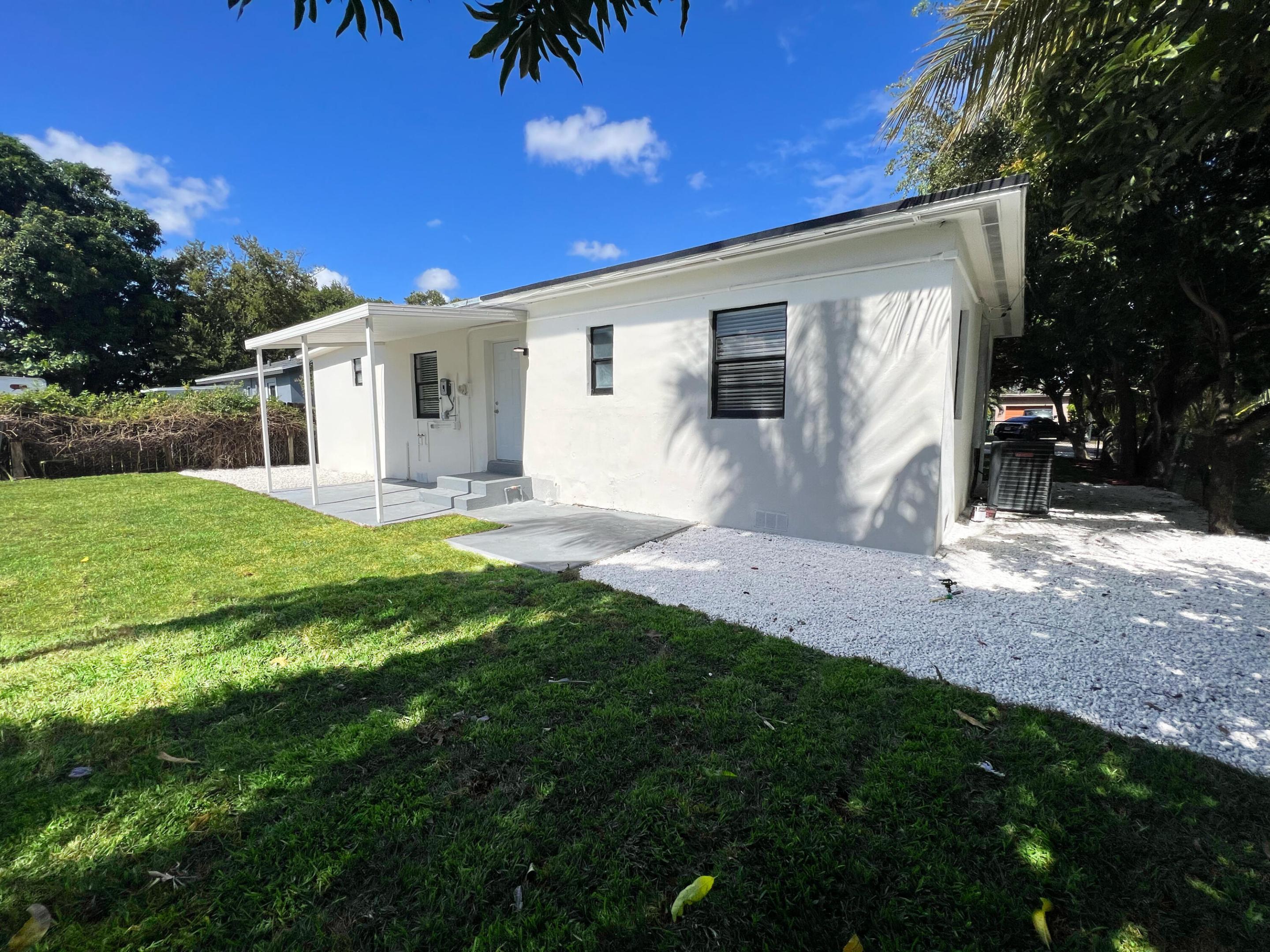 W LITTLE RIVER REV - Residential