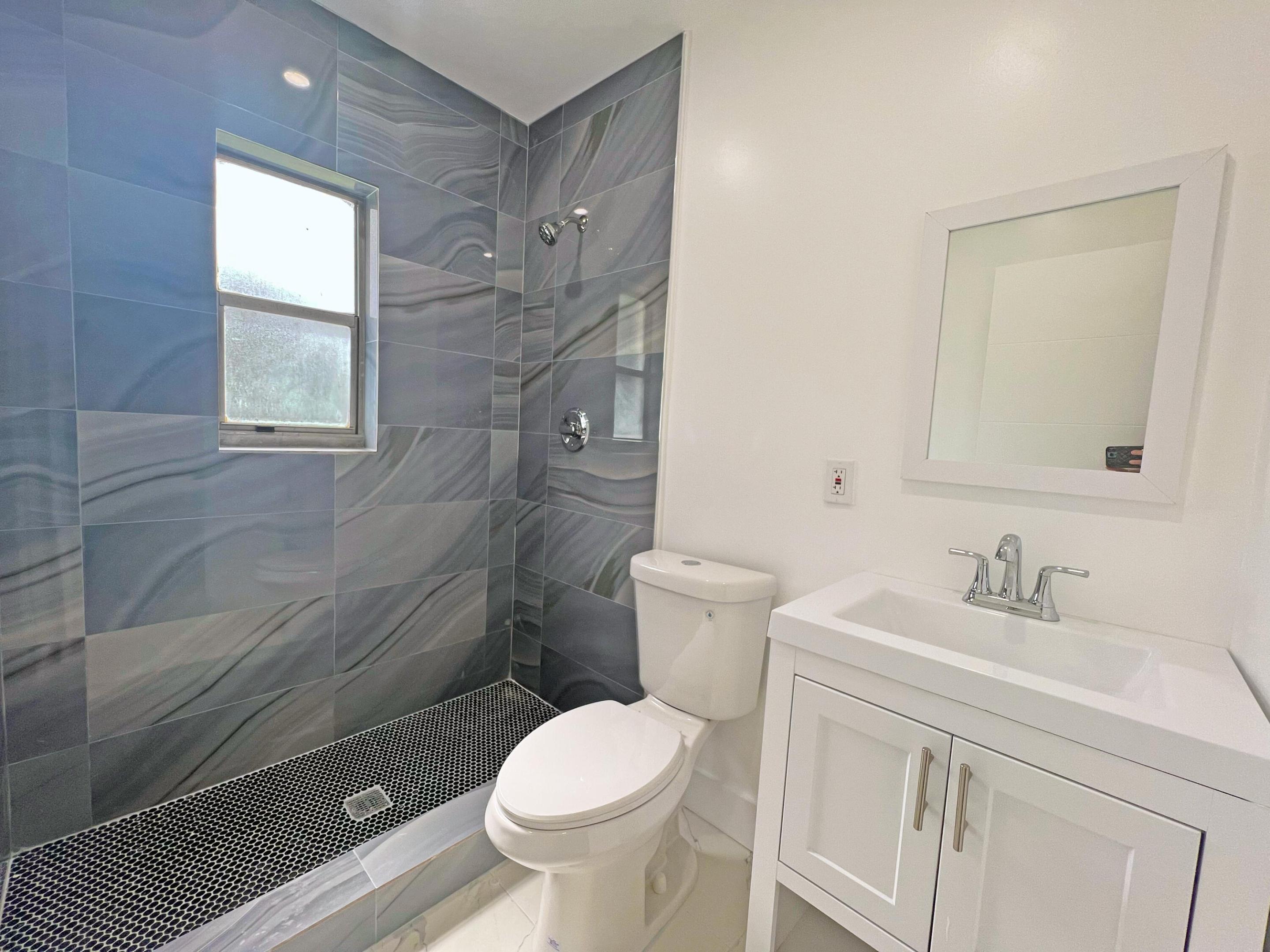 W LITTLE RIVER REV - Residential