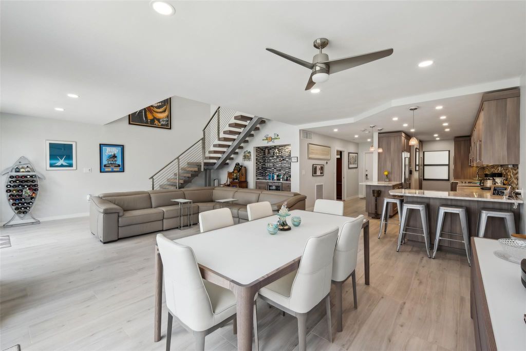 Photo of 3100 NE 48th Street #310, Fort Lauderdale, FL 33308 (MLS # F10505922)