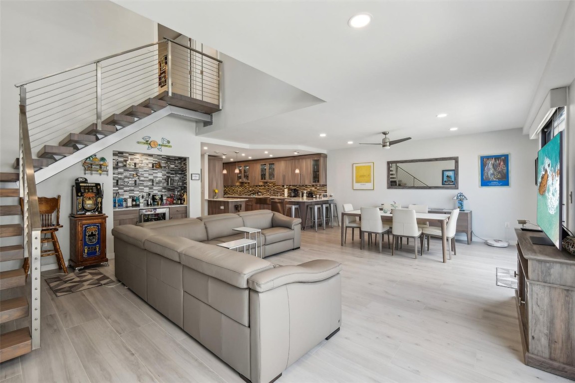 3100 NE 48th Street 310