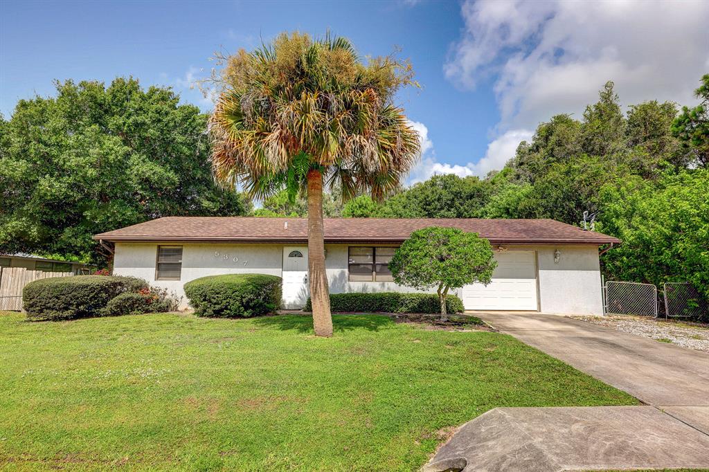 Photo of 5307 Seagrape Drive Dr, Fort Pierce, FL 34982 (MLS # R10820690)