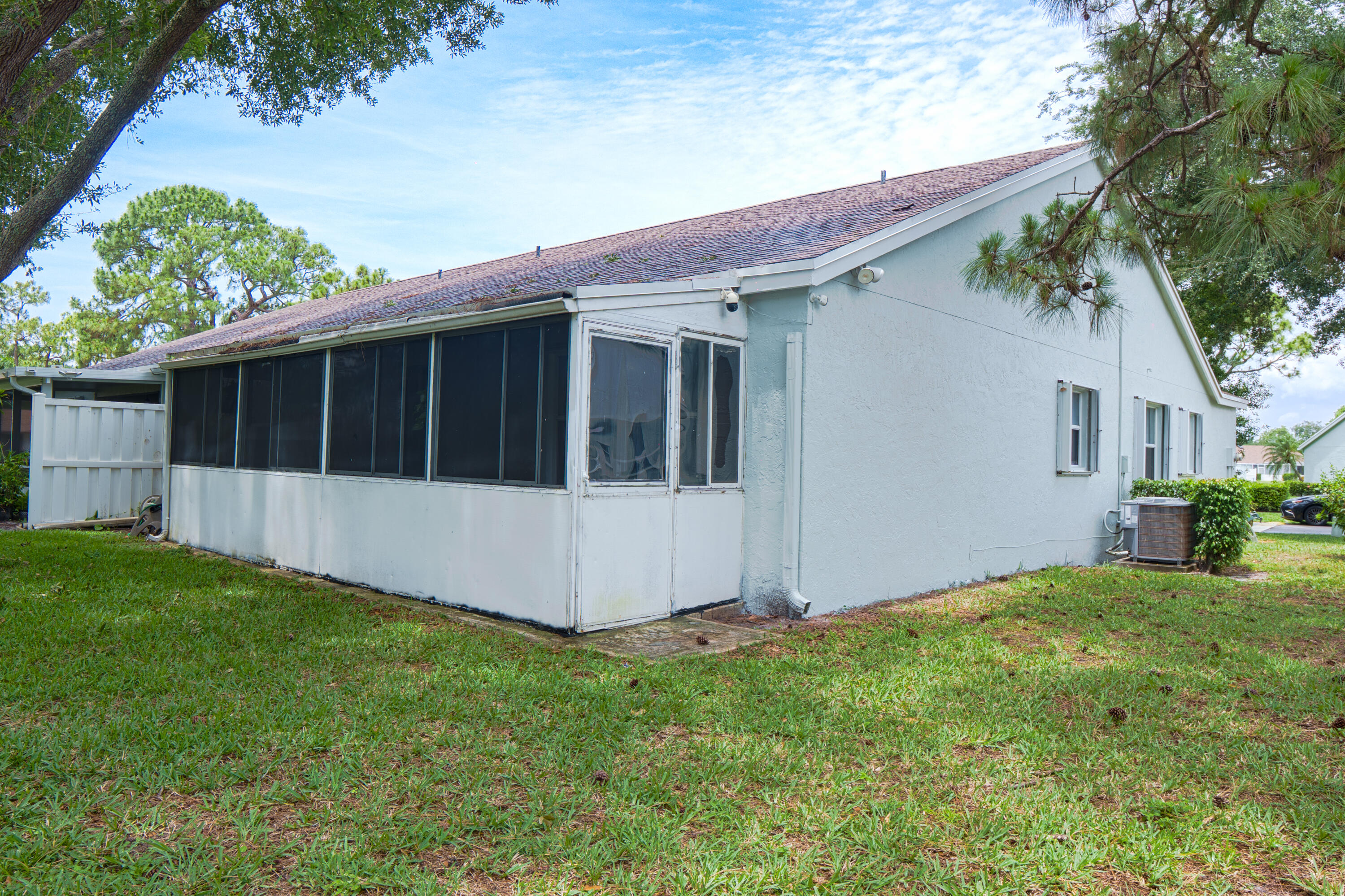 VILLAGES OF WOODLAKE 4 - Residential