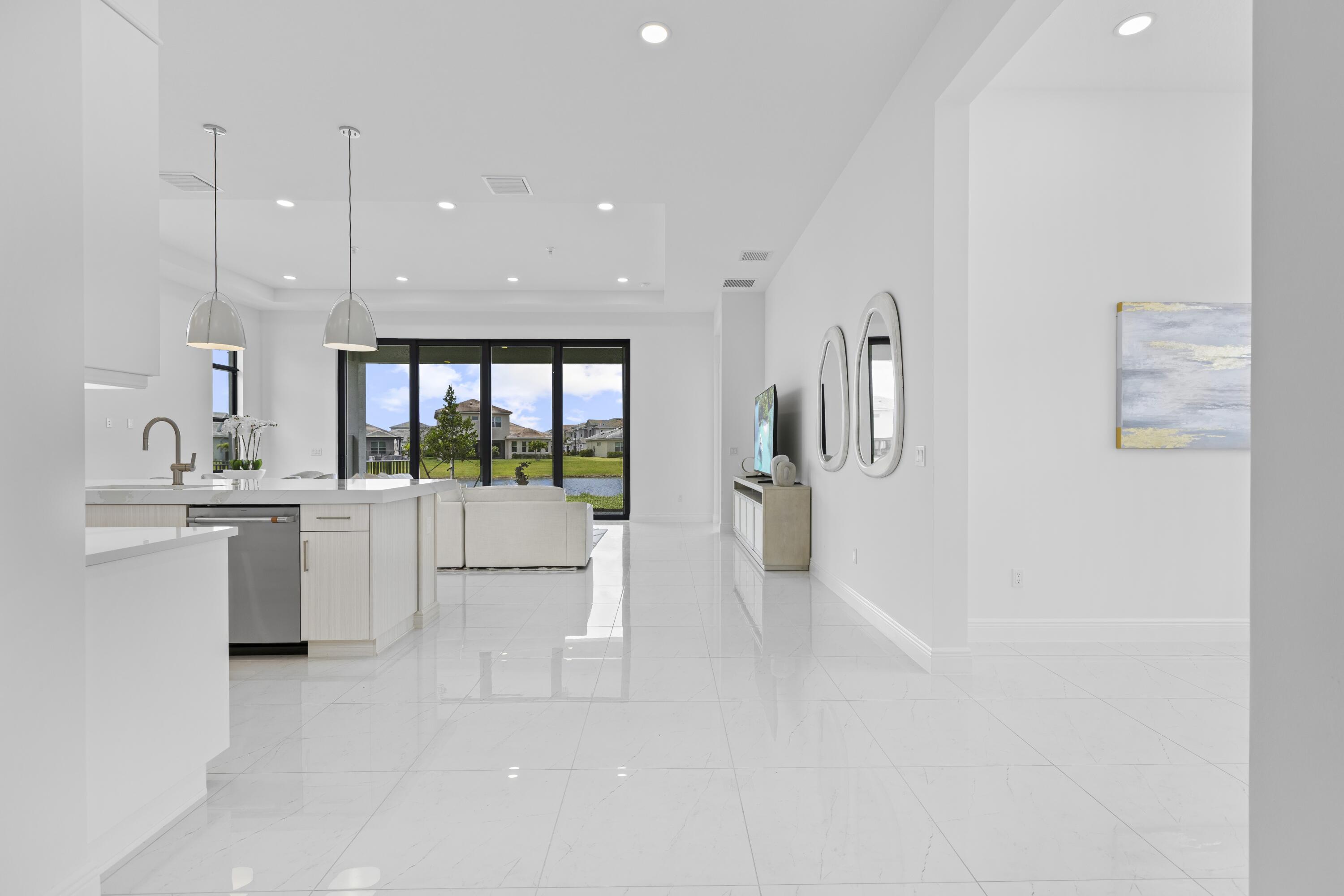 CRESSWIND PALM BEACH - Residential