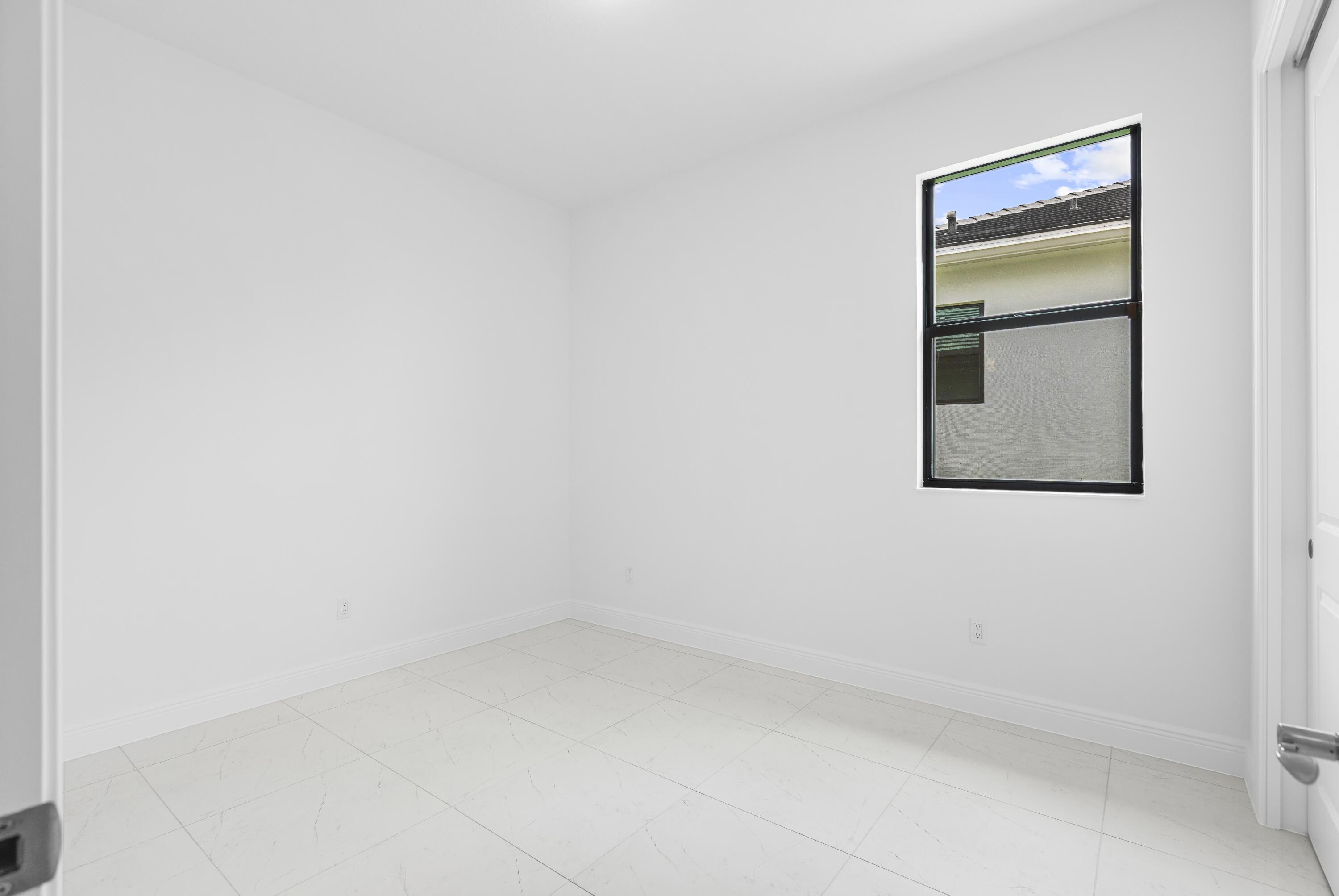 CRESSWIND PALM BEACH - Residential