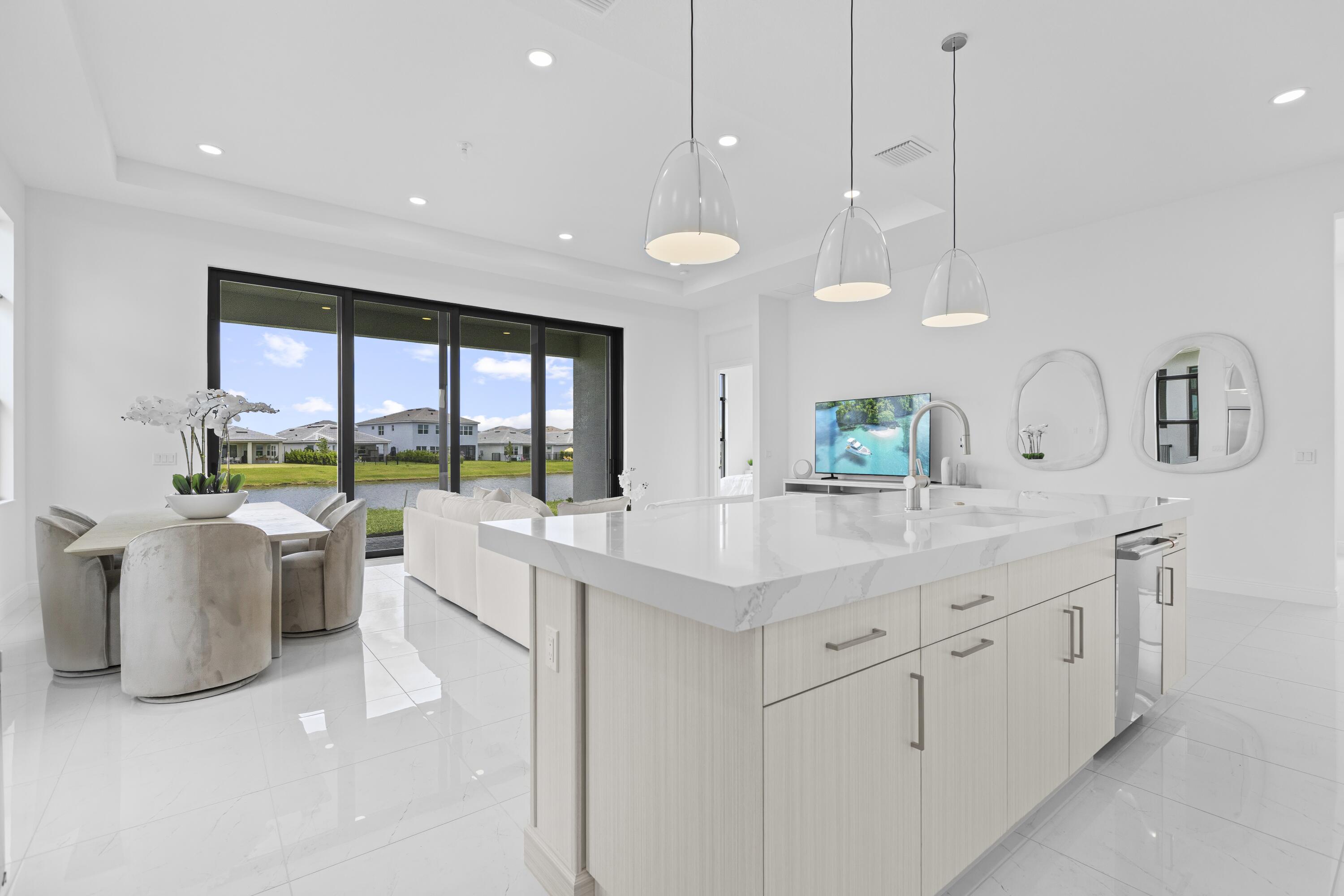 CRESSWIND PALM BEACH - Residential