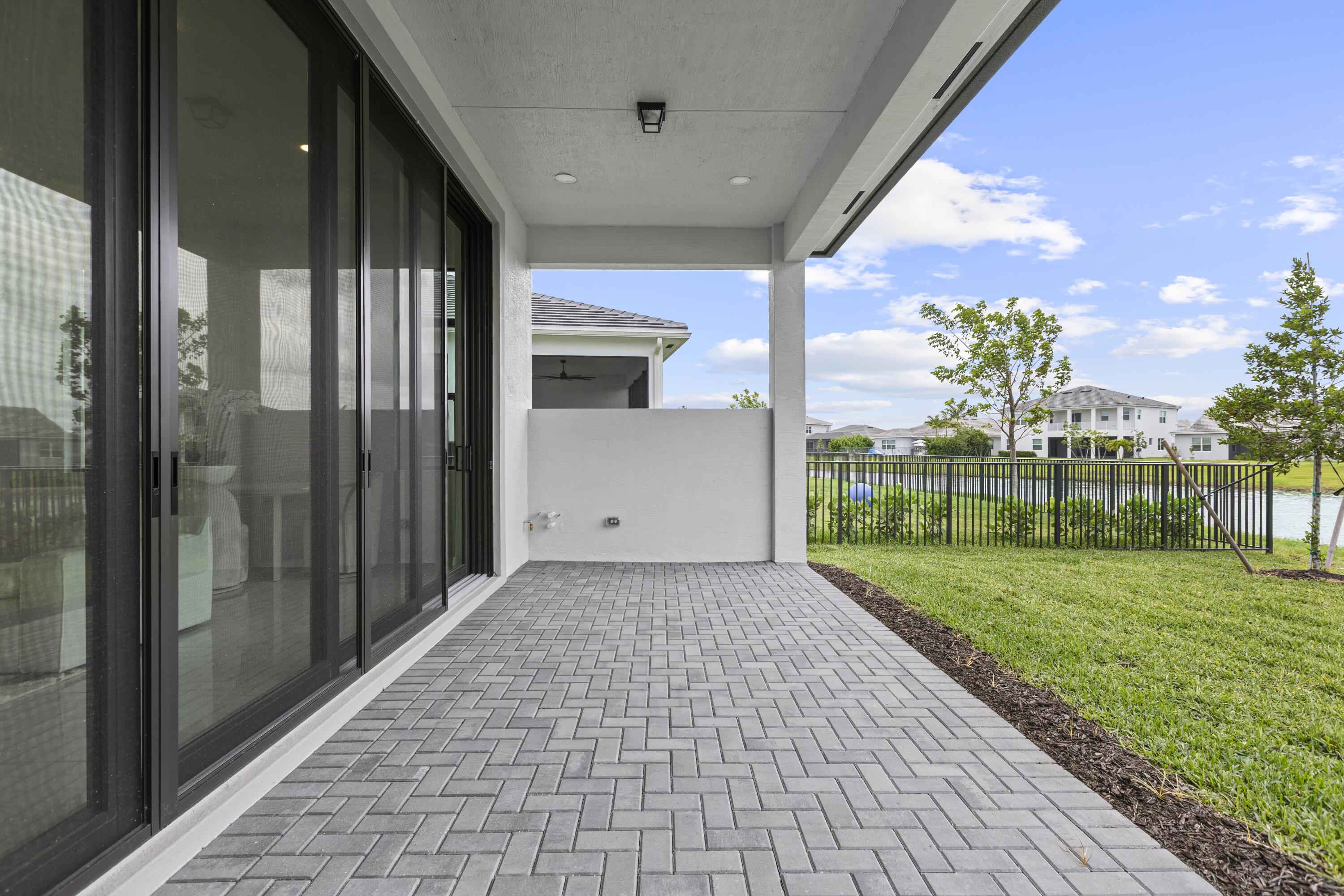 CRESSWIND PALM BEACH - Residential