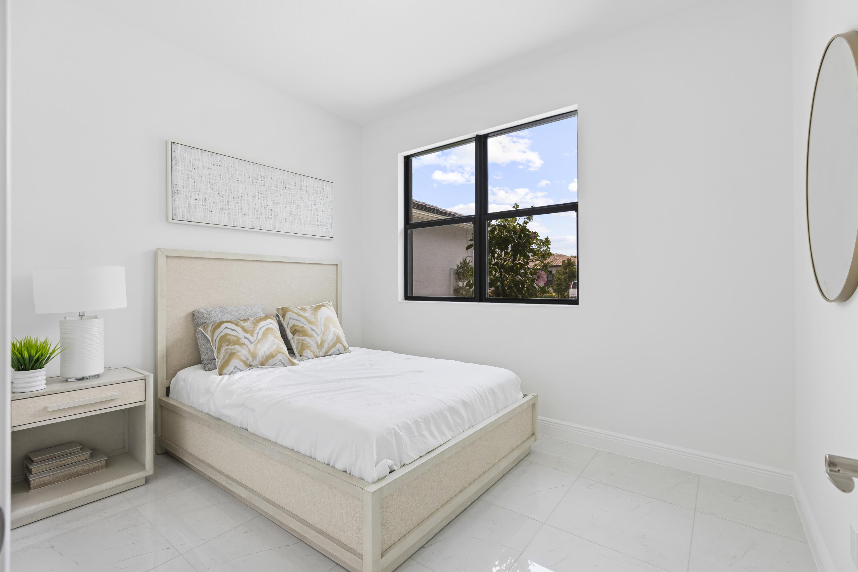 CRESSWIND PALM BEACH - Residential