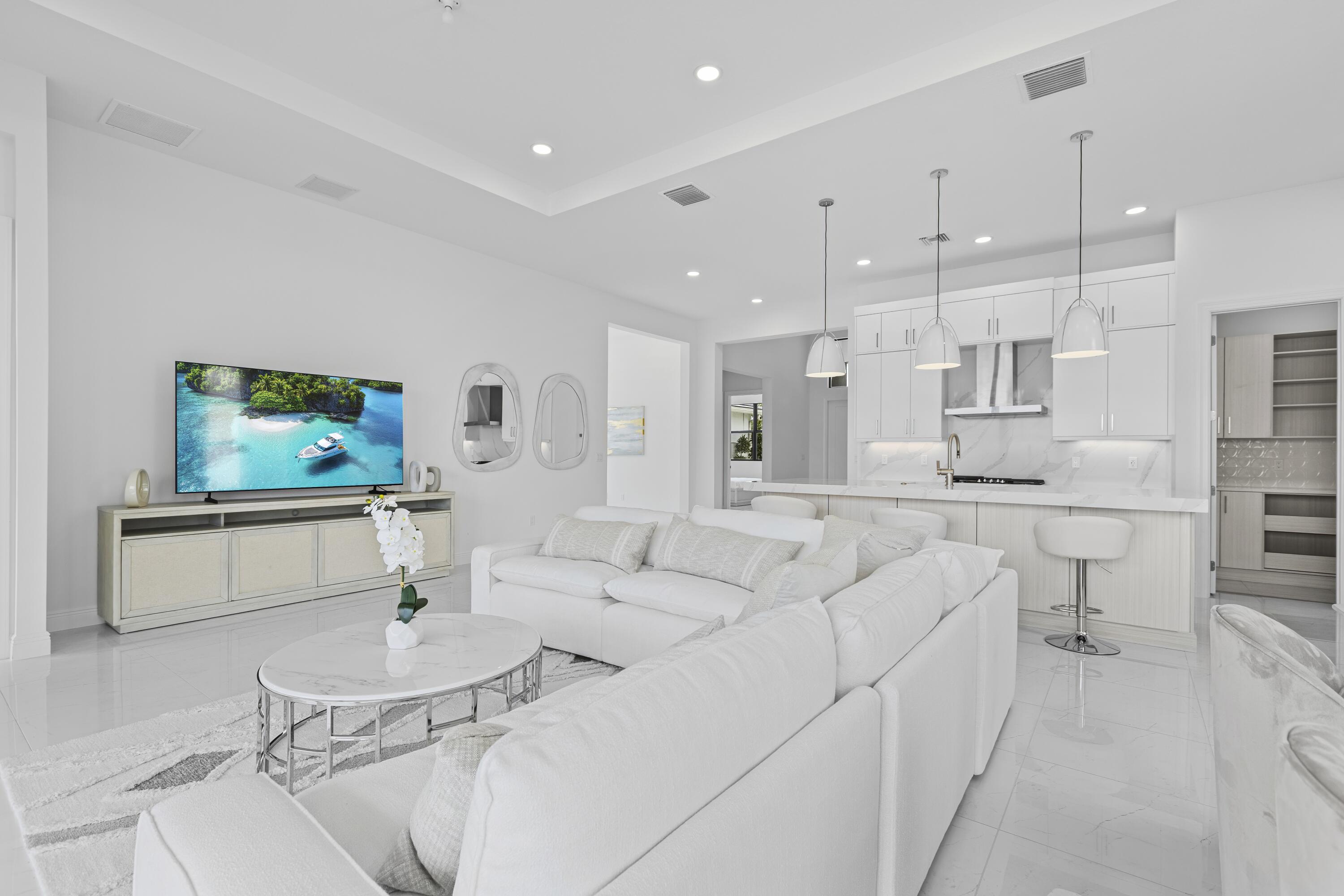 CRESSWIND PALM BEACH - Residential