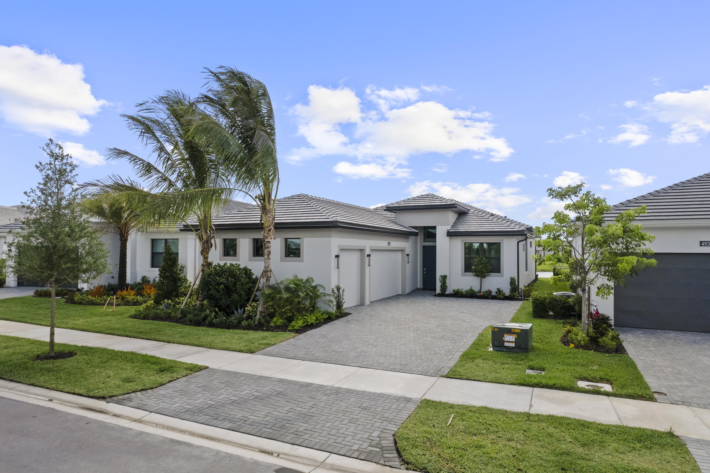 CRESSWIND PALM BEACH - Residential