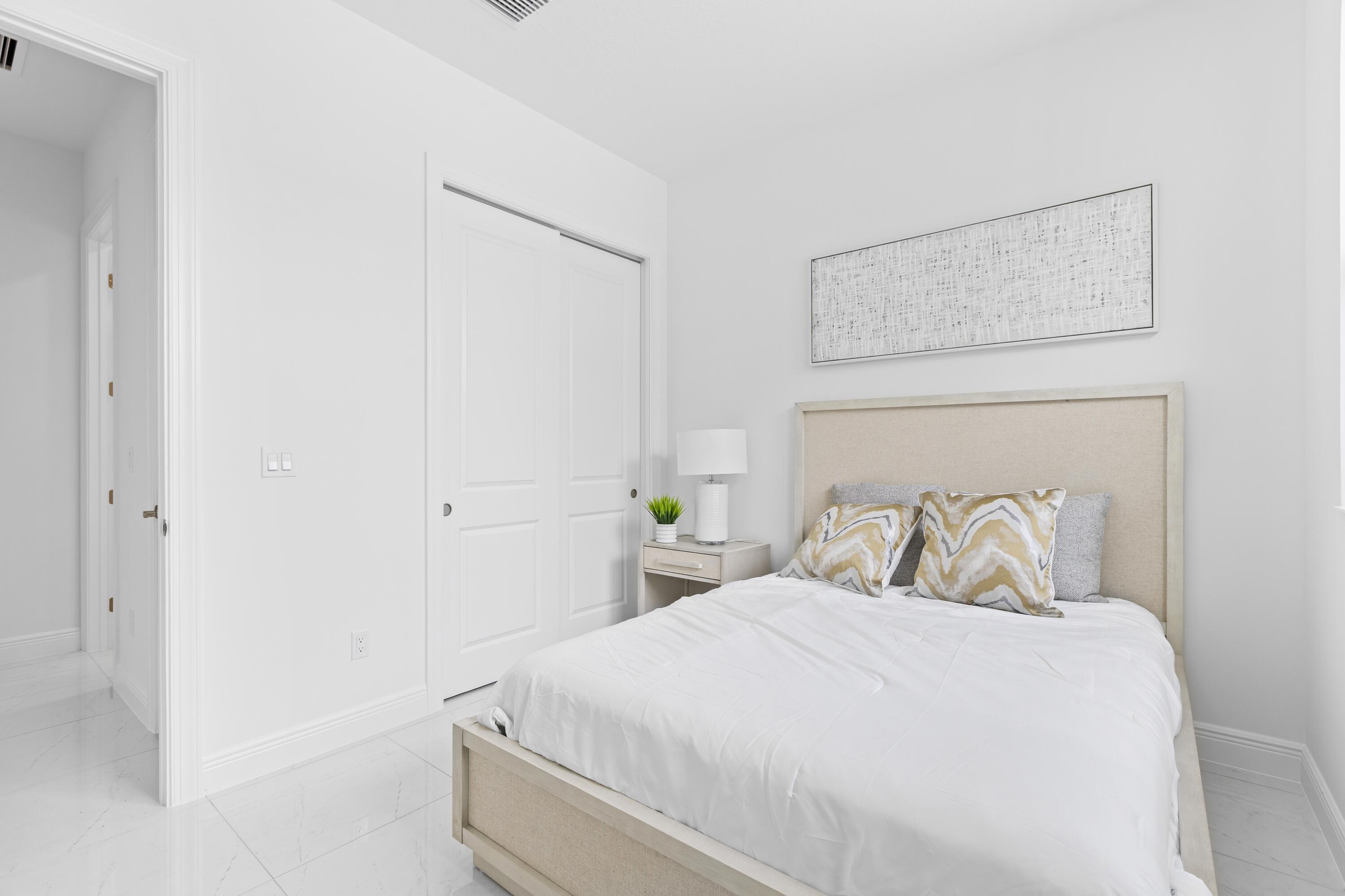 CRESSWIND PALM BEACH - Residential