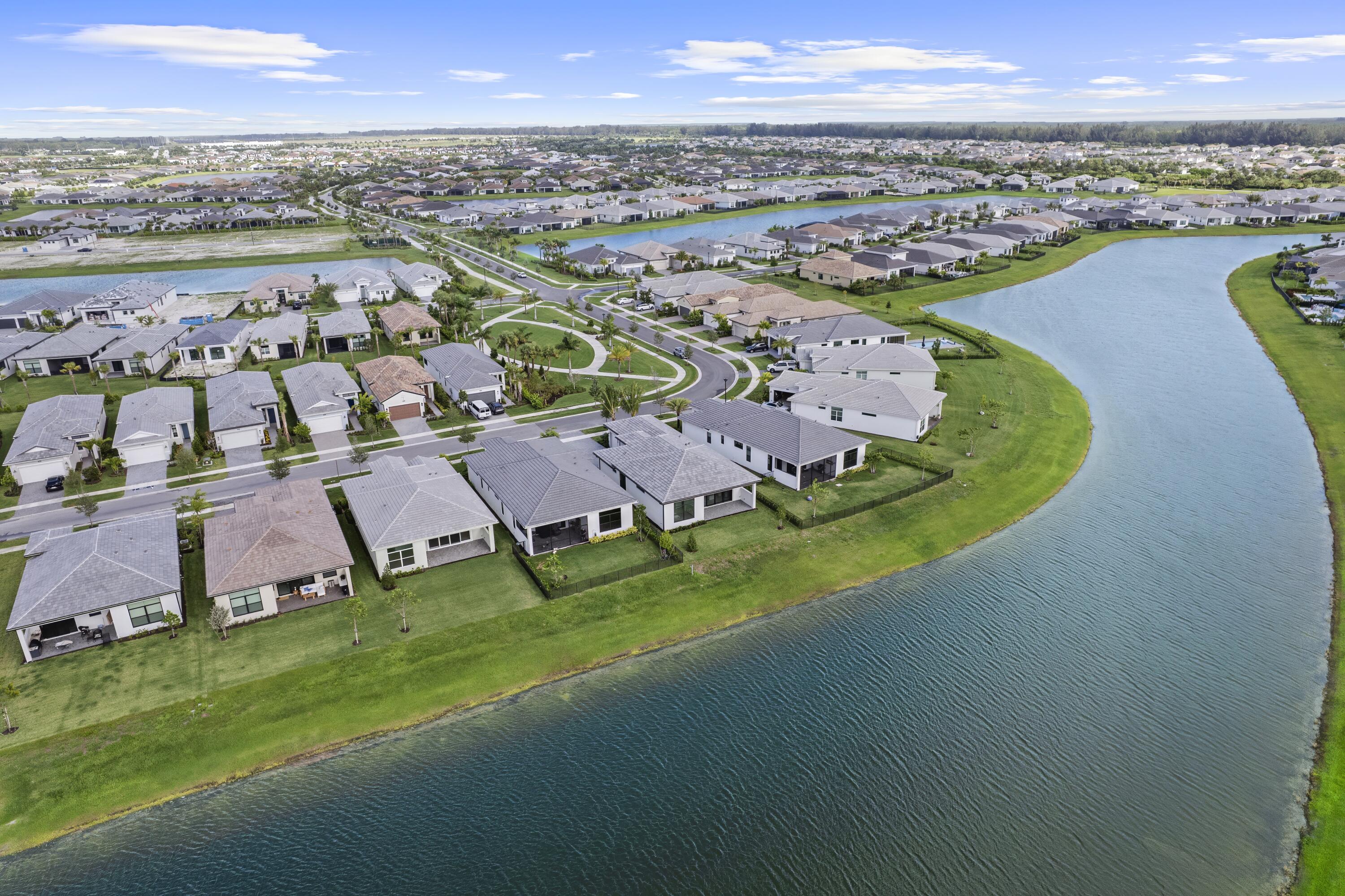 CRESSWIND PALM BEACH - Residential