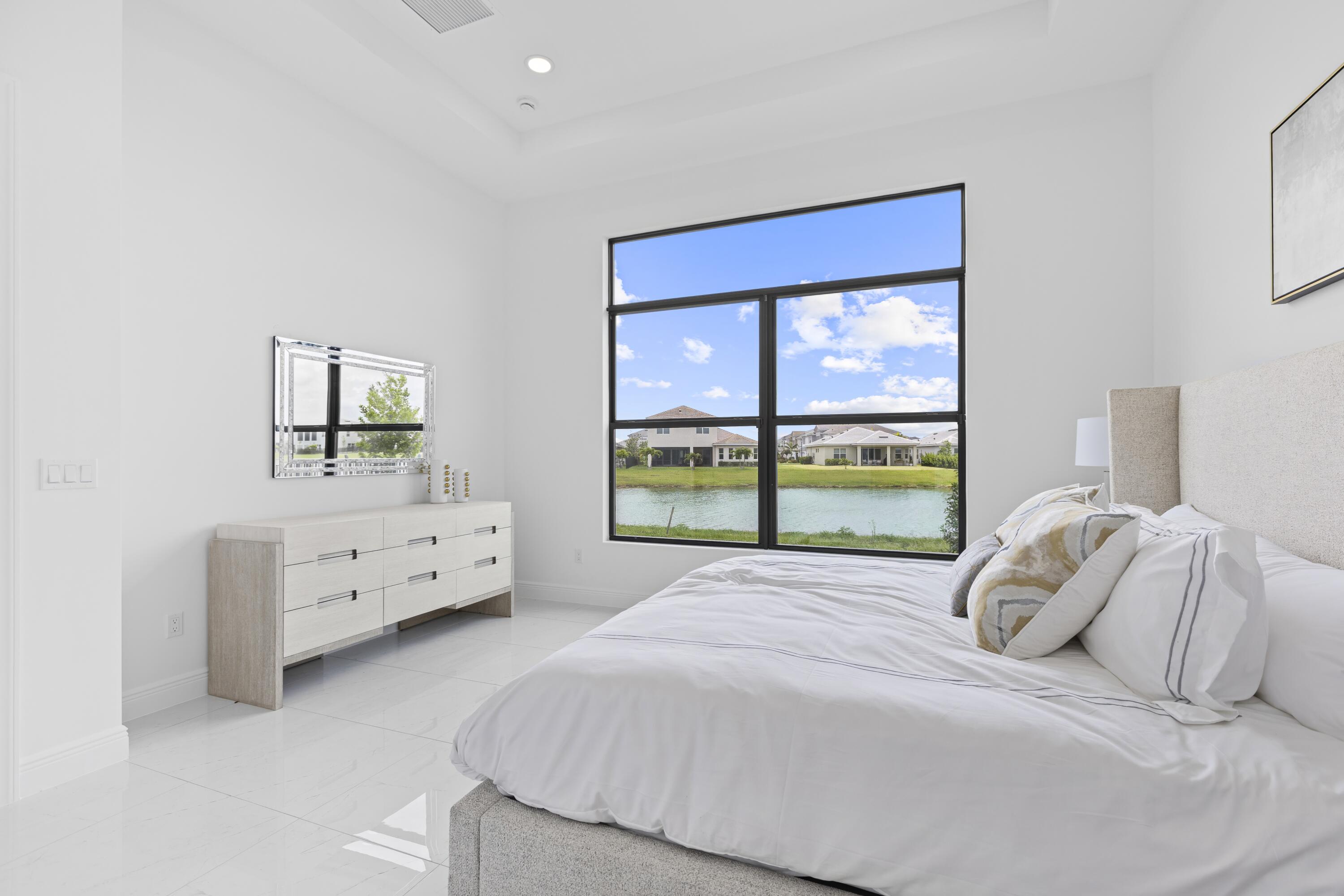 CRESSWIND PALM BEACH - Residential